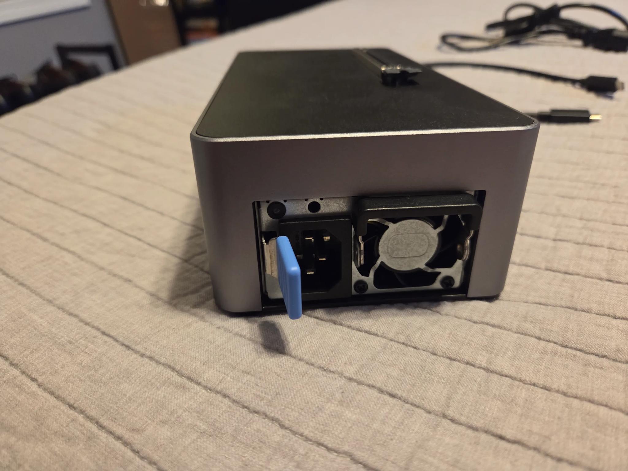 AOOSTAR EGPU AG02 500w | Silver & Black | Used Like New