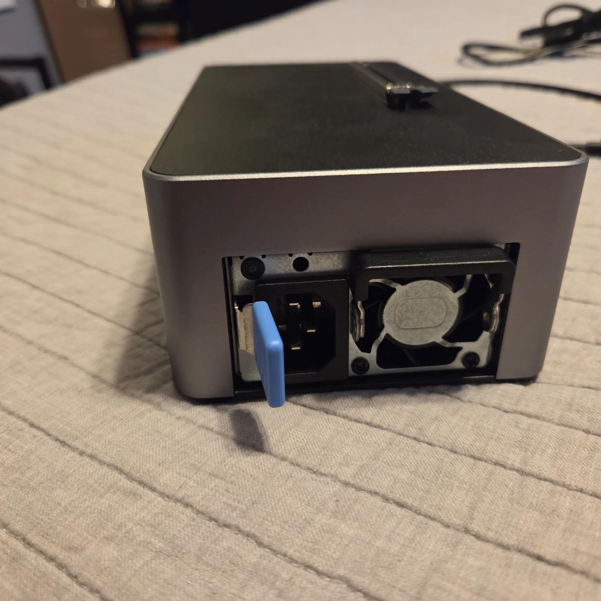 AOOSTAR EGPU AG02 500w | Silver & Black | Used Like New