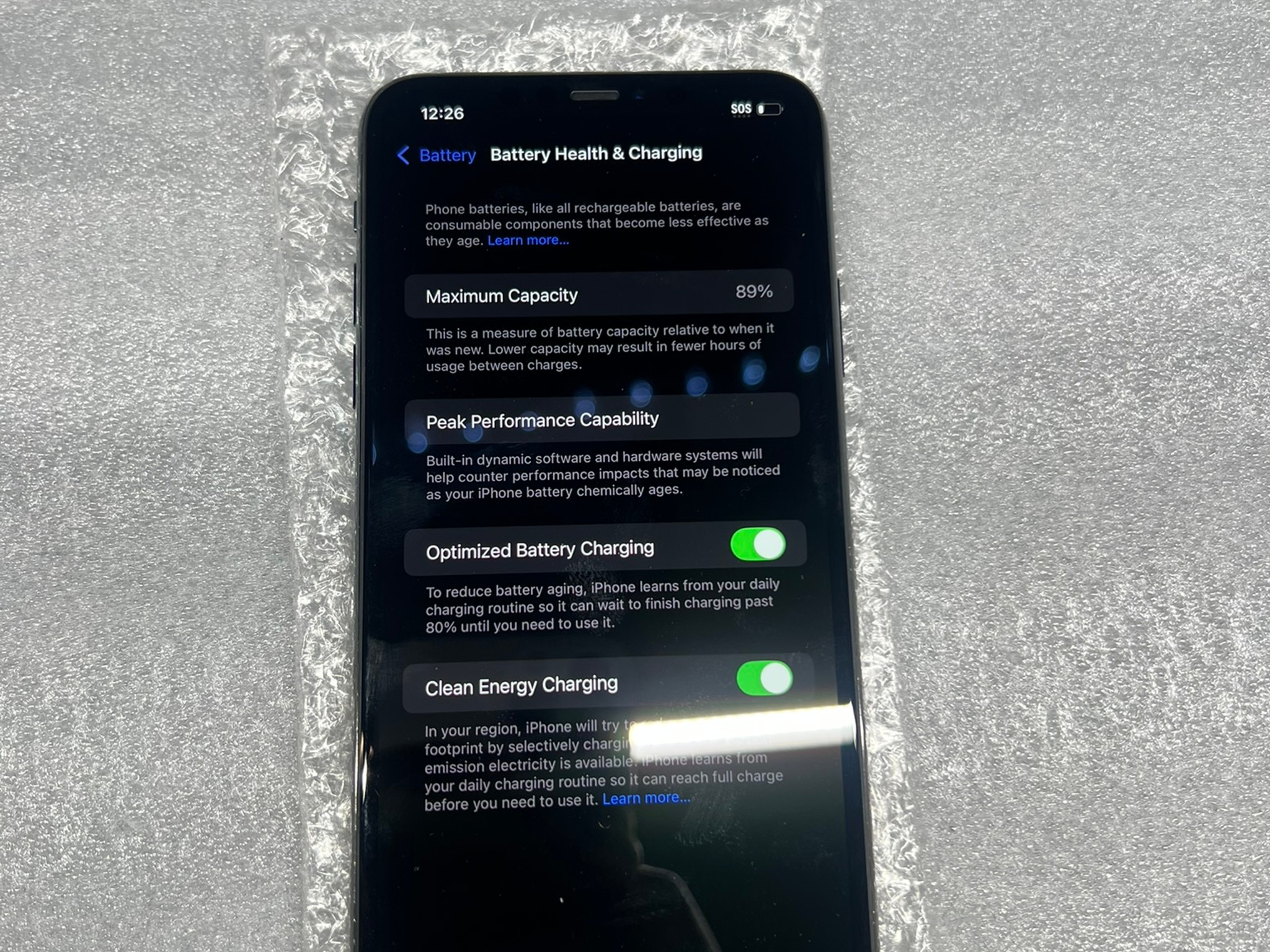 Apple iPhone 11 Pro Max – Unlocked – 64 GB – Midnight Green (Read Description)