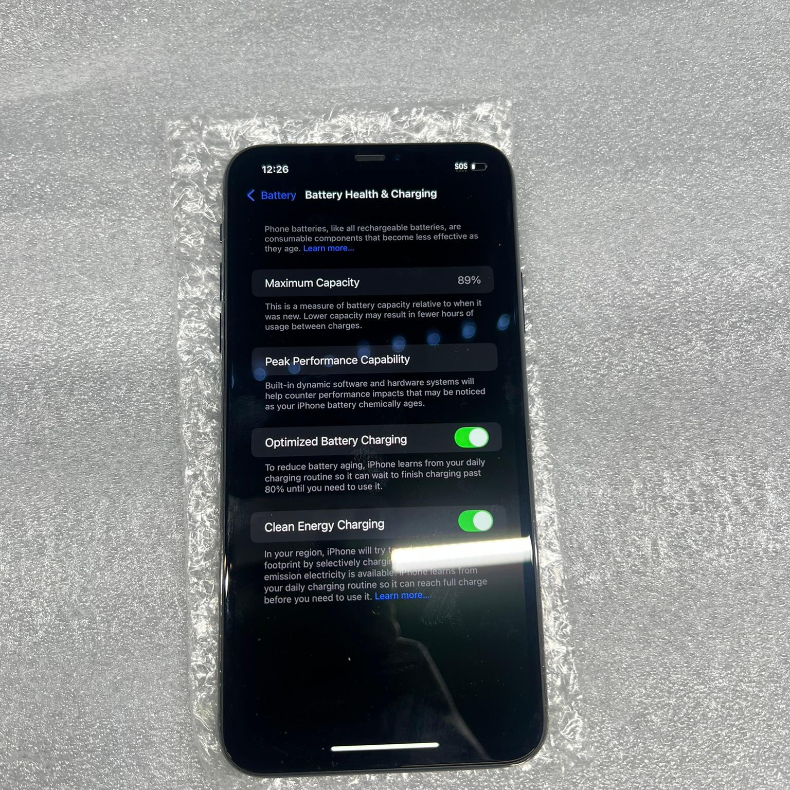 Apple iPhone 11 Pro Max – Unlocked – 64 GB – Midnight Green (Read Description)