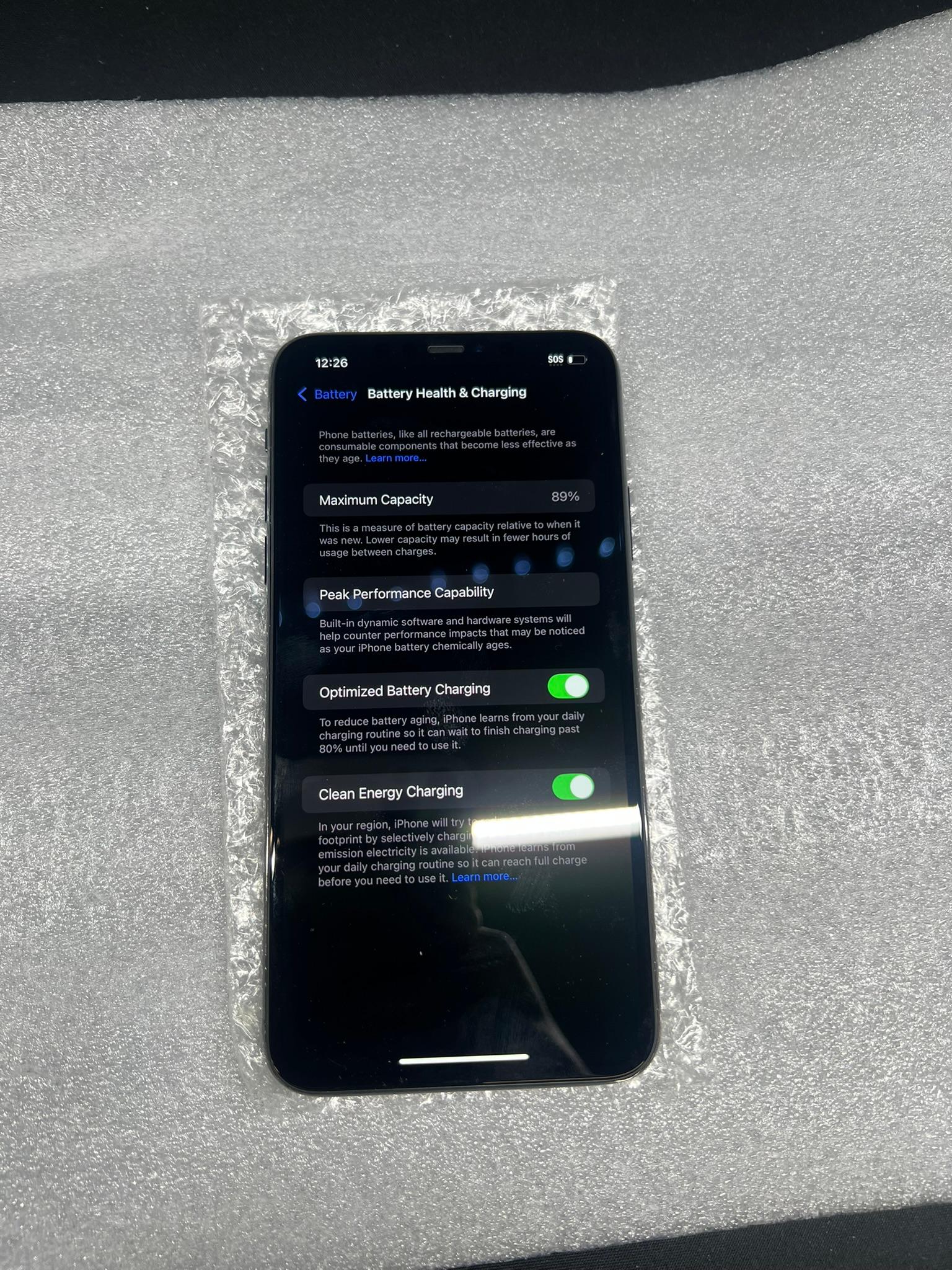 Apple iPhone 11 Pro Max – Unlocked – 64 GB – Midnight Green (Read Description)