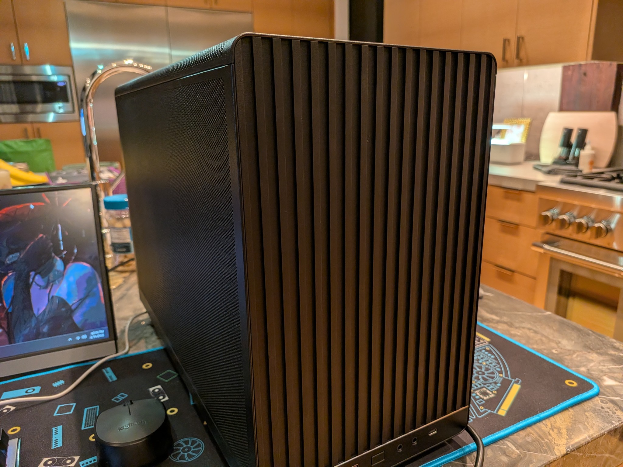 1440p Black Bomb - RX 7800 XT, Ryzen 9 7945HX, 32 GB DDR5 RAM, 2 TB Gen 4 NVME, Blackout