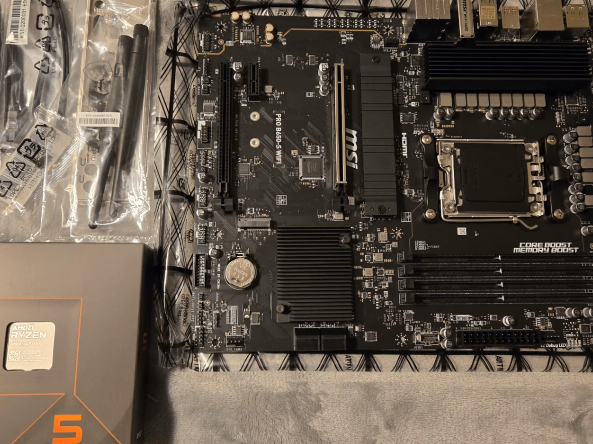 New Ryzen 5 7600x MSI PRO B650-S WiFi Motherboard