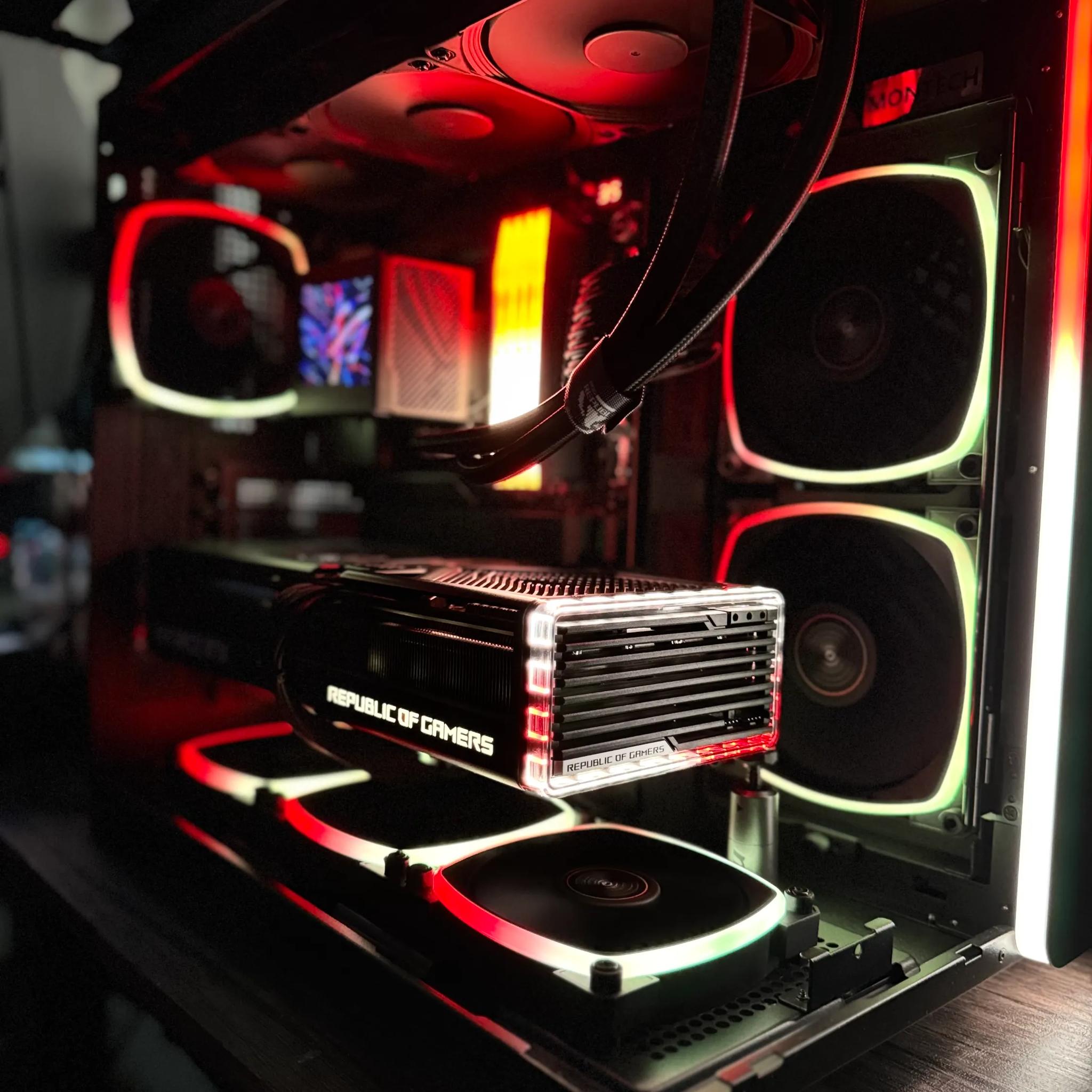 ROG OF FURY-4090 ASUS ROG STRIX + RYZEN 7 9800x3D + 64GB