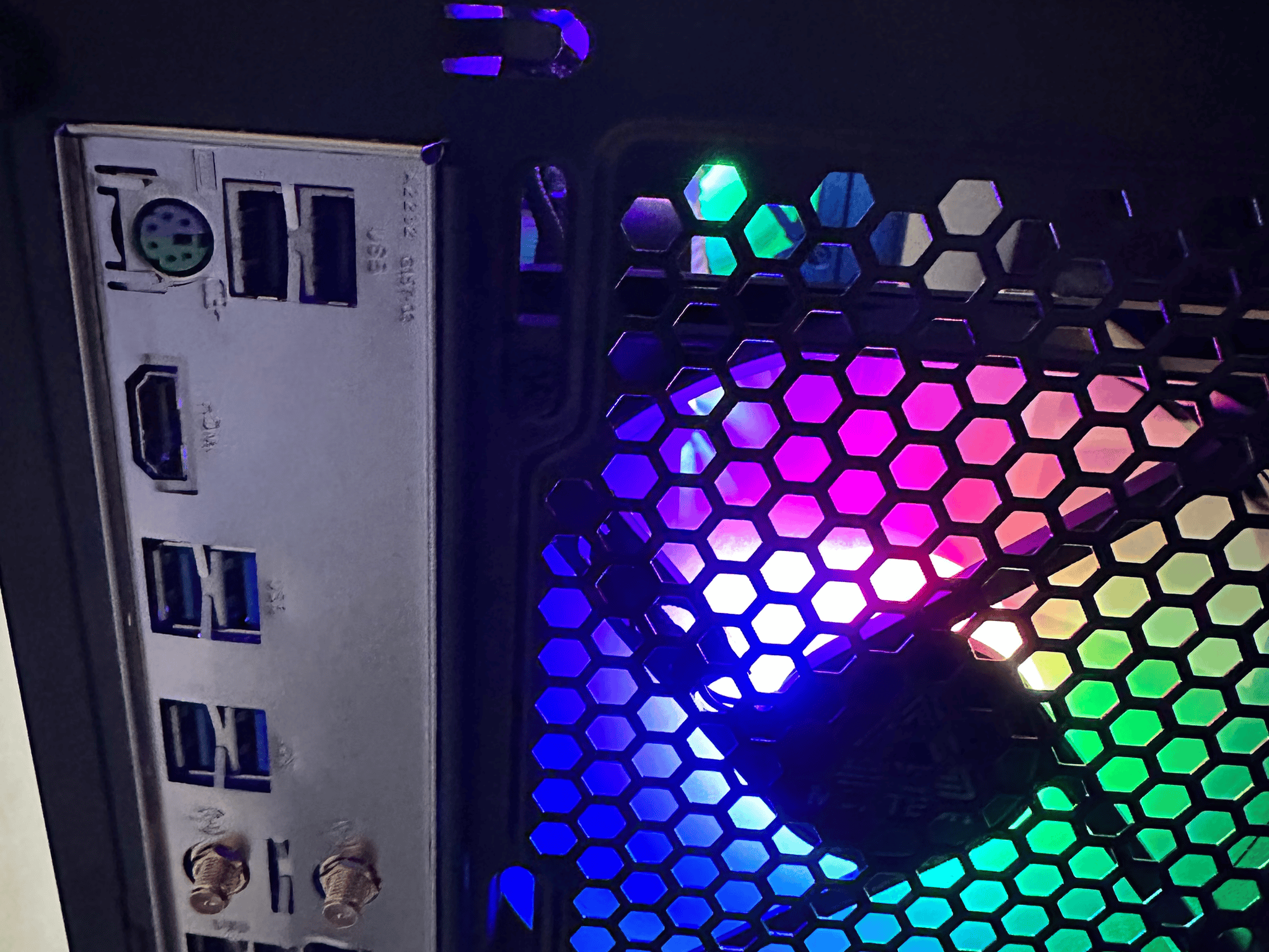 "Kronostyx" RX 6650 XT + Ryzen 3600, 16gb RAM Custom Gaming PC