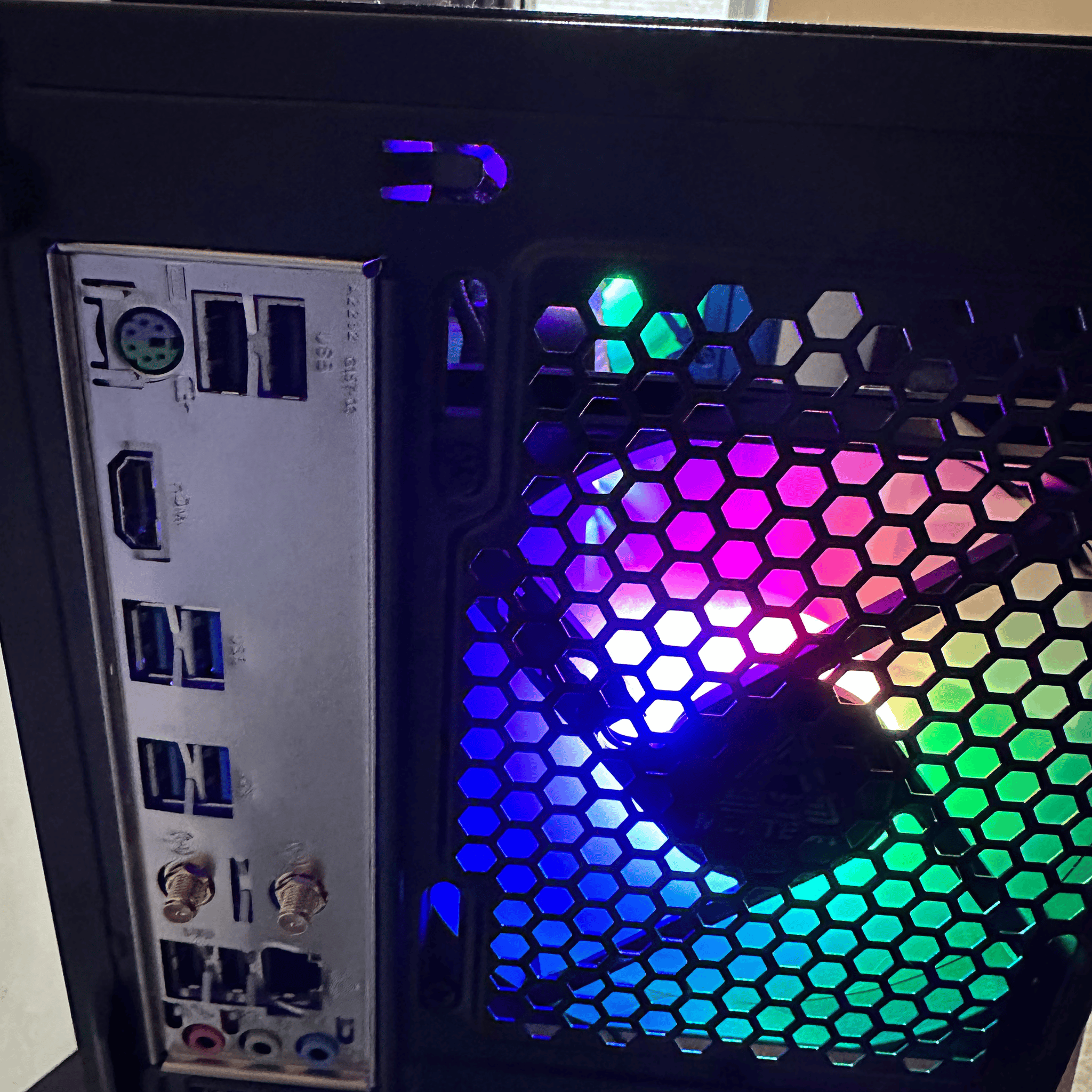 "Kronostyx" RX 6650 XT + Ryzen 3600, 16gb RAM Custom Gaming PC