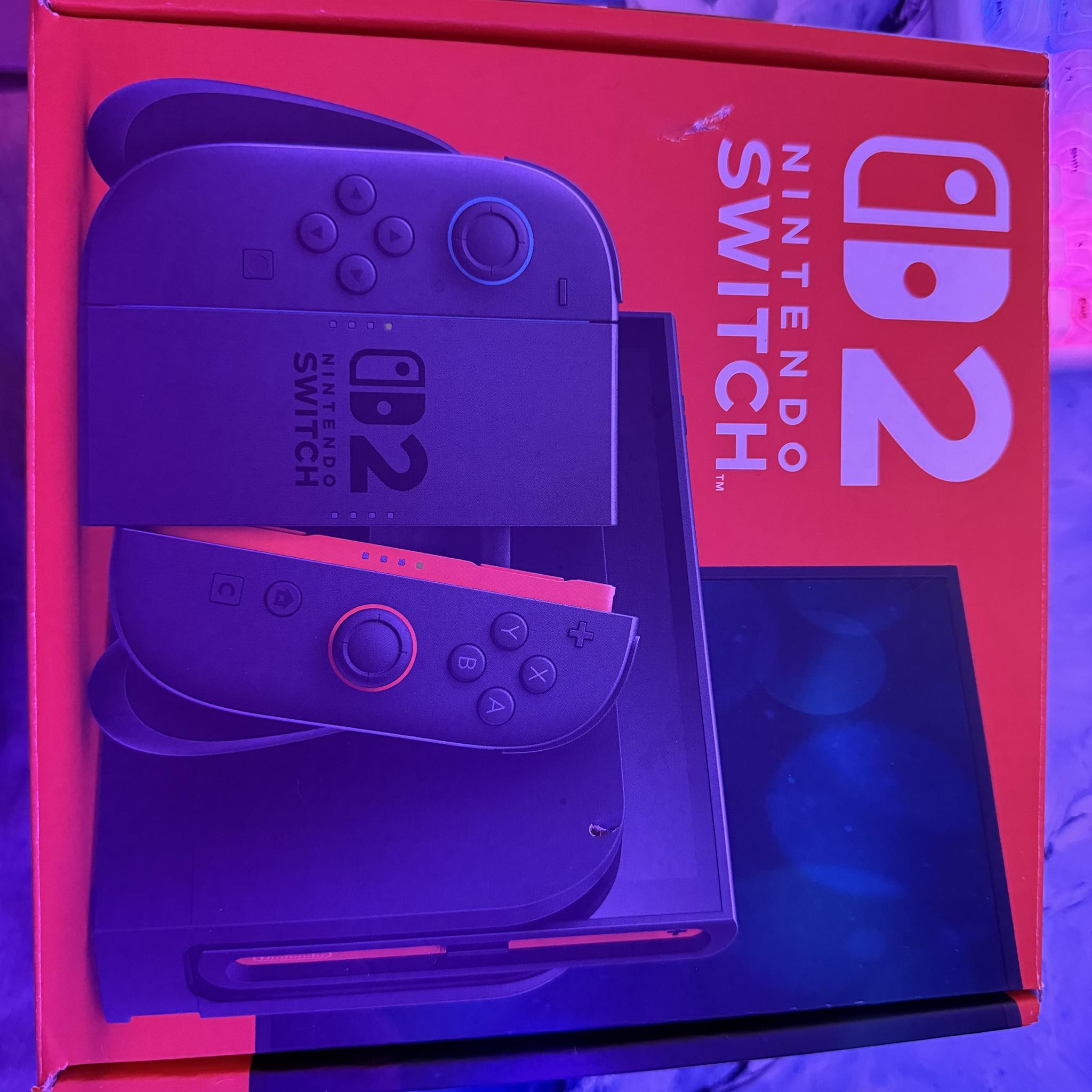 Hardly Used Nintendo Switch 2 <30 hours played