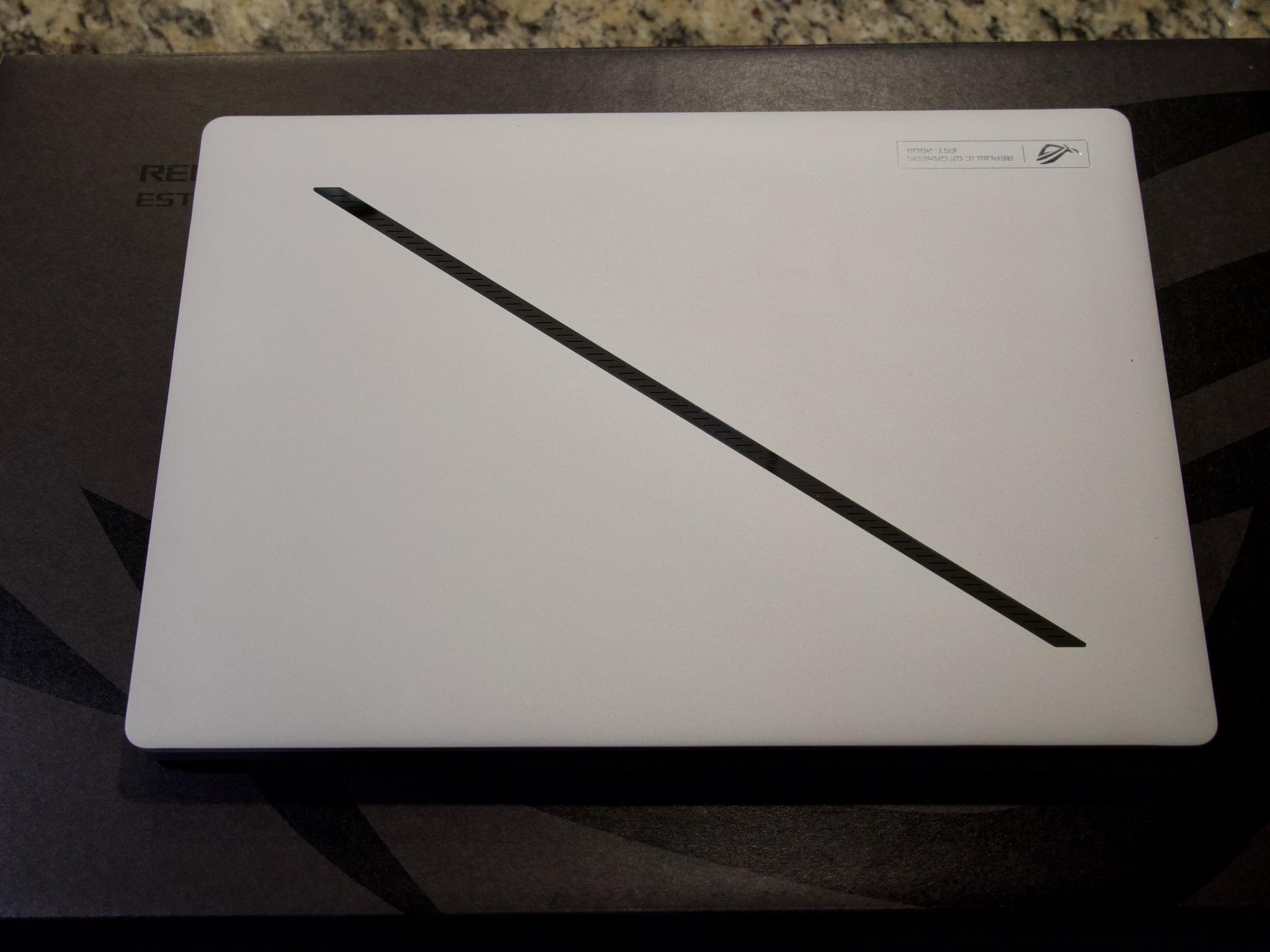 Asus ROG Zephyrus G14 (2024) GA403 R9 RTX4070 32GB