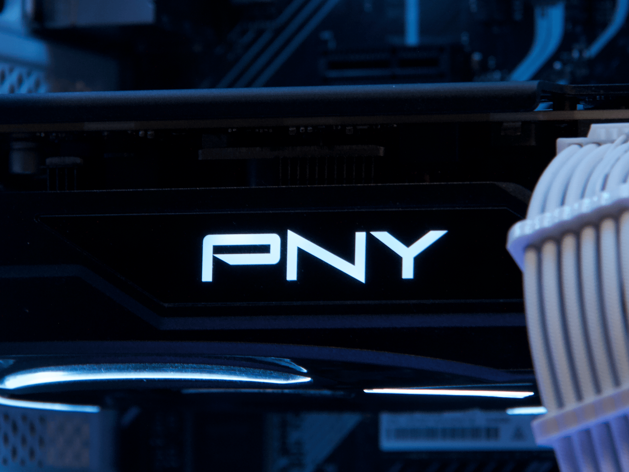 RTX 5070, Ryzen 7, 32GB DDR4, 1TB NVMe SSD, WiFi - Liquid Cooled Gaming PC