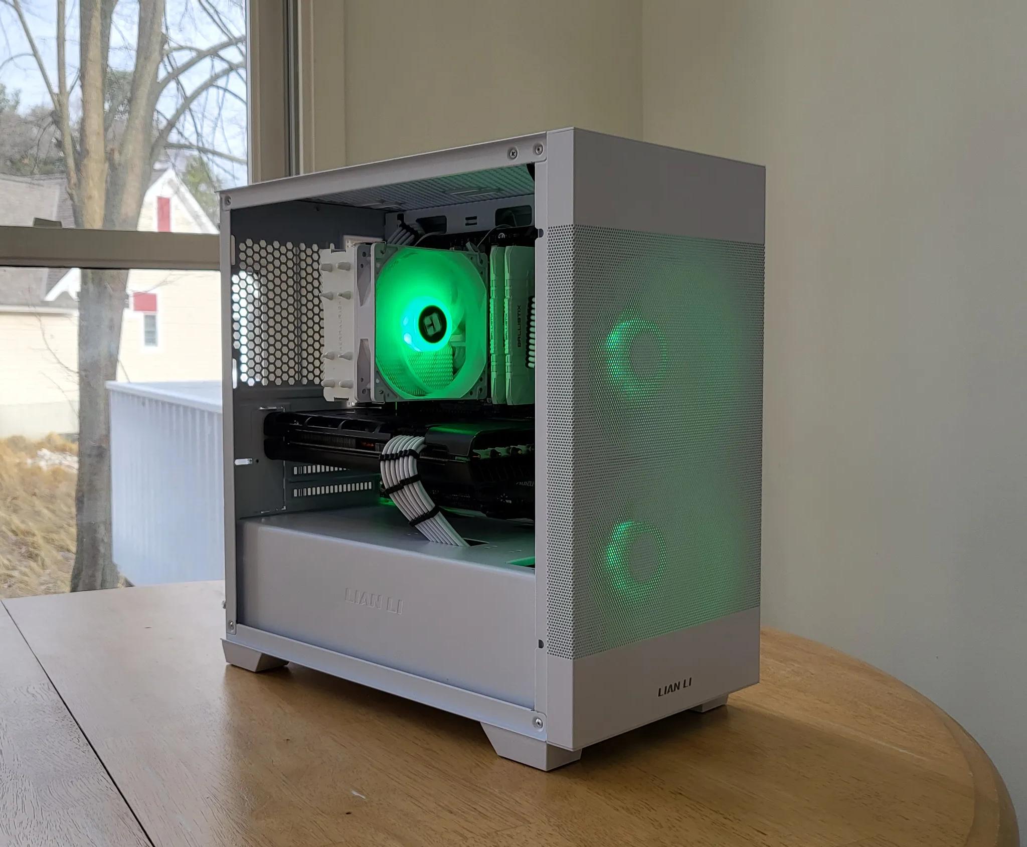 "Frosty" 1440p Gaming/Streaming PC