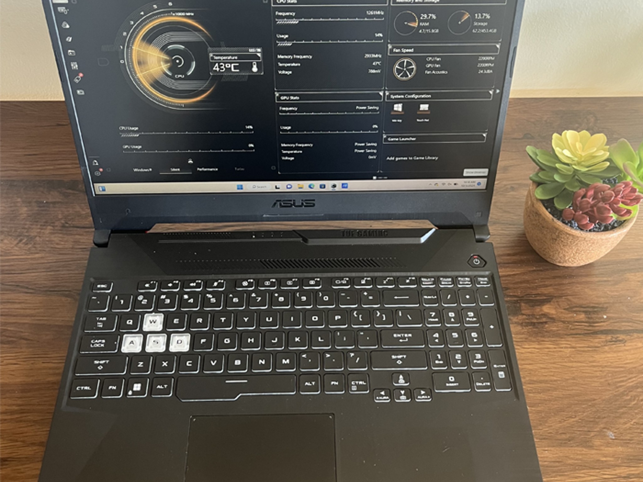 GTX 1650 F15 Gaming laptop Immaculate condition