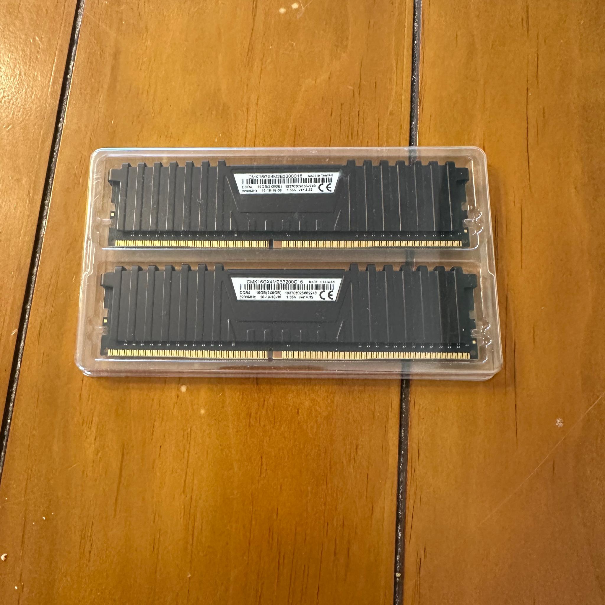 Corsair Vengeance LPX RAM DDR4 3200 MHz 16GB (2x8G)