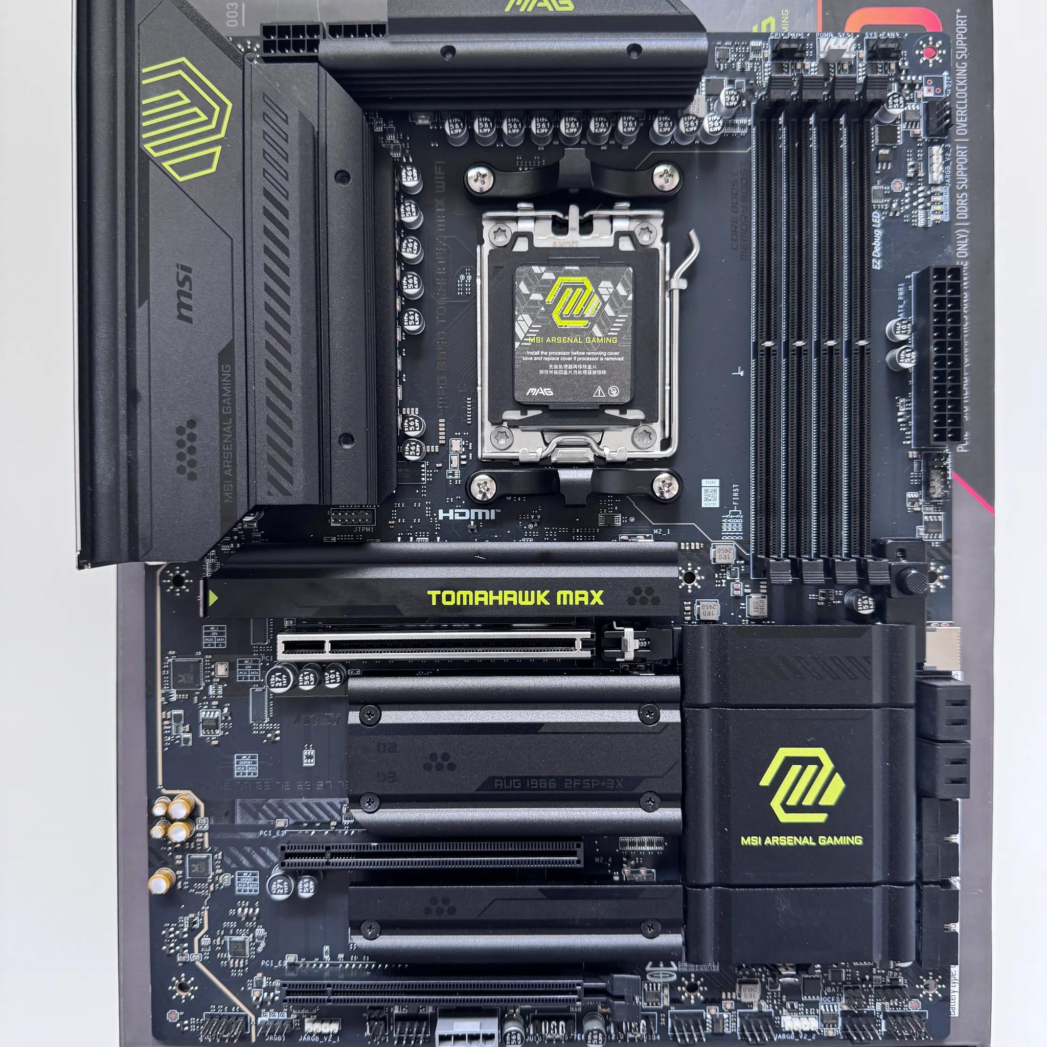 MSI - MAG B850 TOMAHAWK MAX Wi-Fi