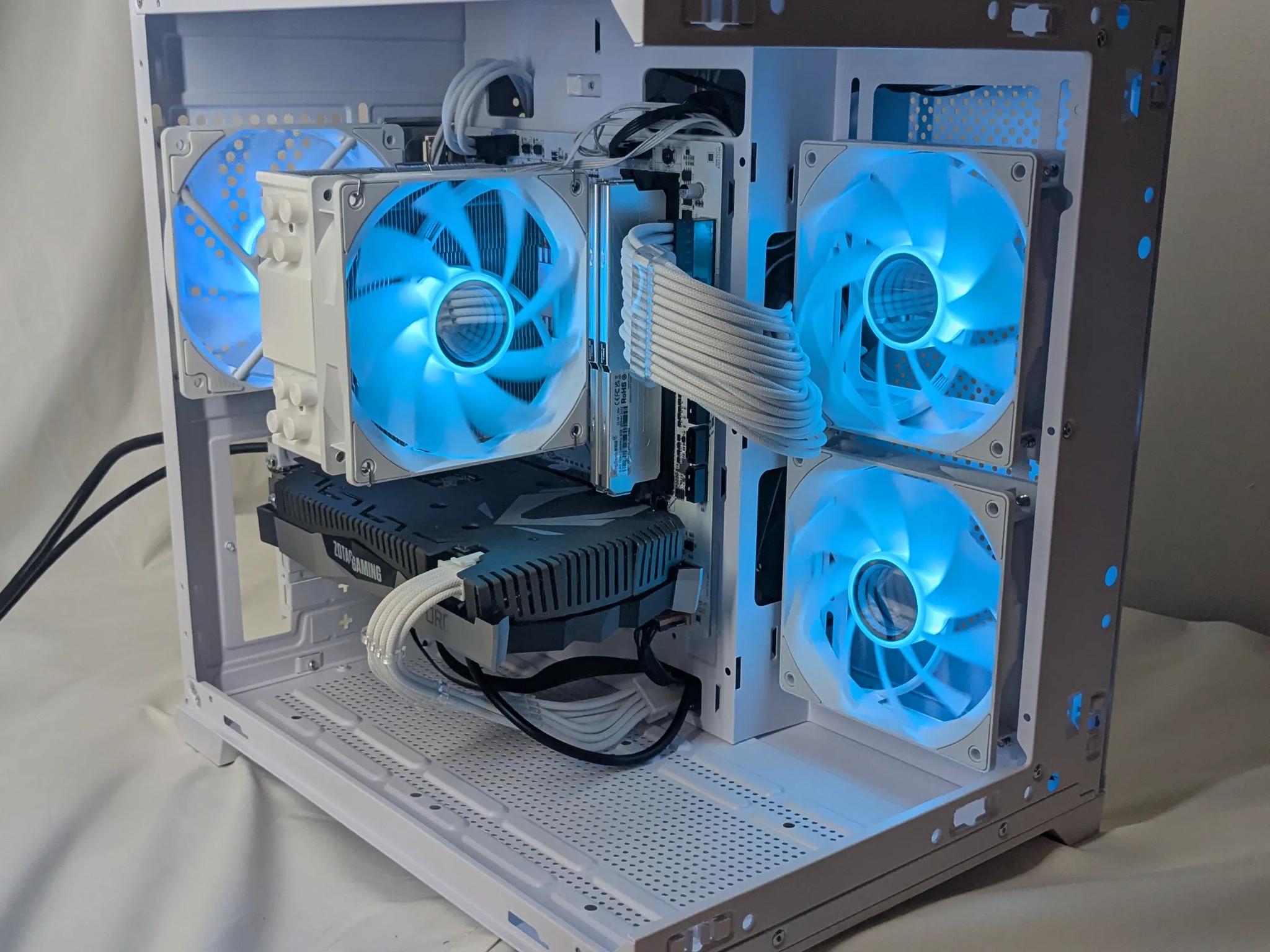 2060 SUPER | Ryzen 5 3600 |16 gb RAM | Windows 11 home