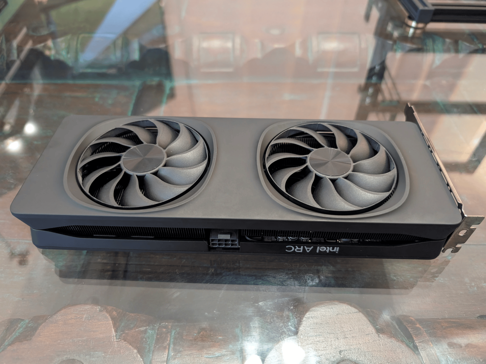 Intel Arc B580 LE