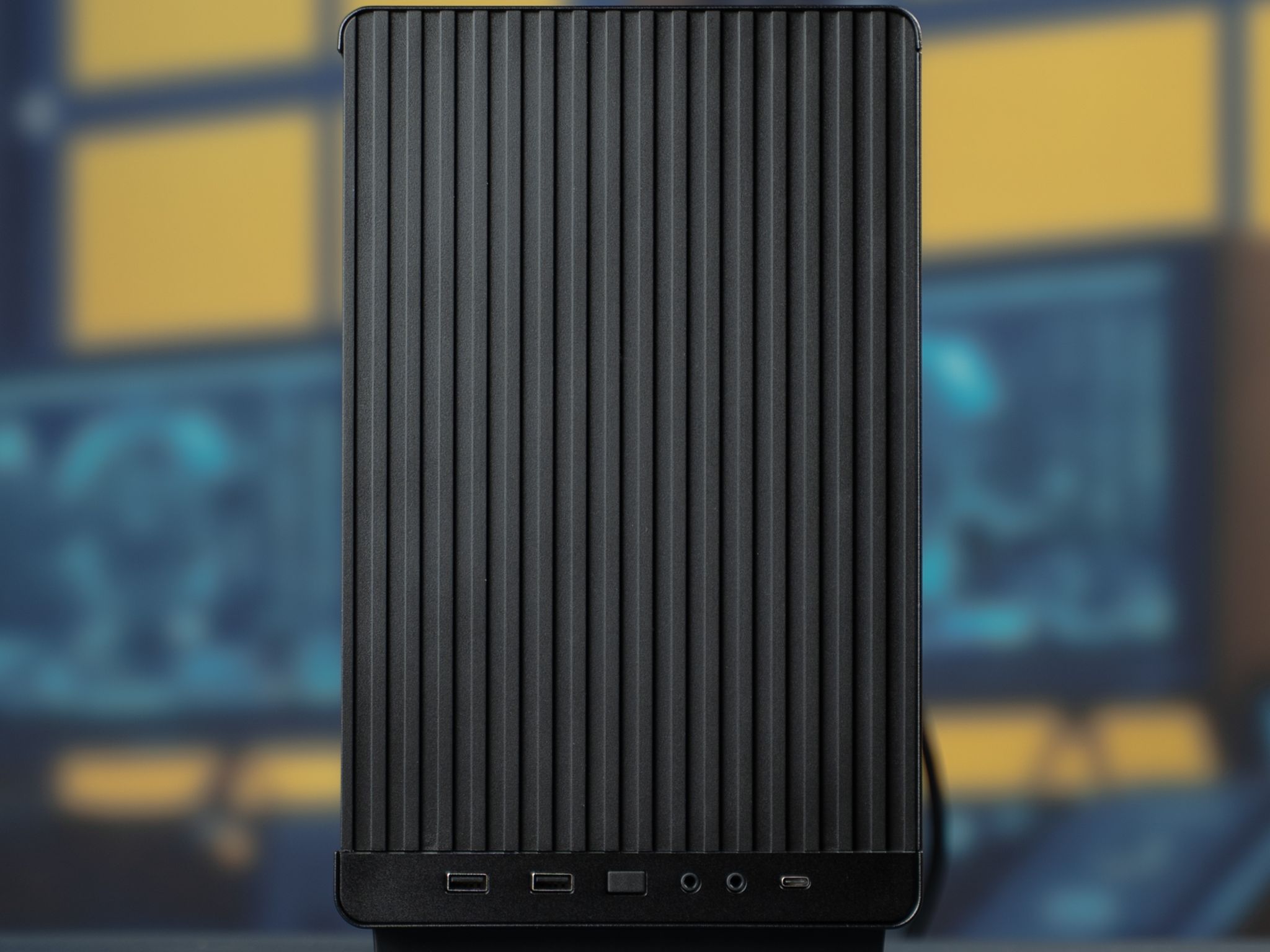 “STRATPERSONA 2” RTX 5060 Ryzen 5 7600X 32GB 1TB Windows 11 Gaming PC Powerhouse