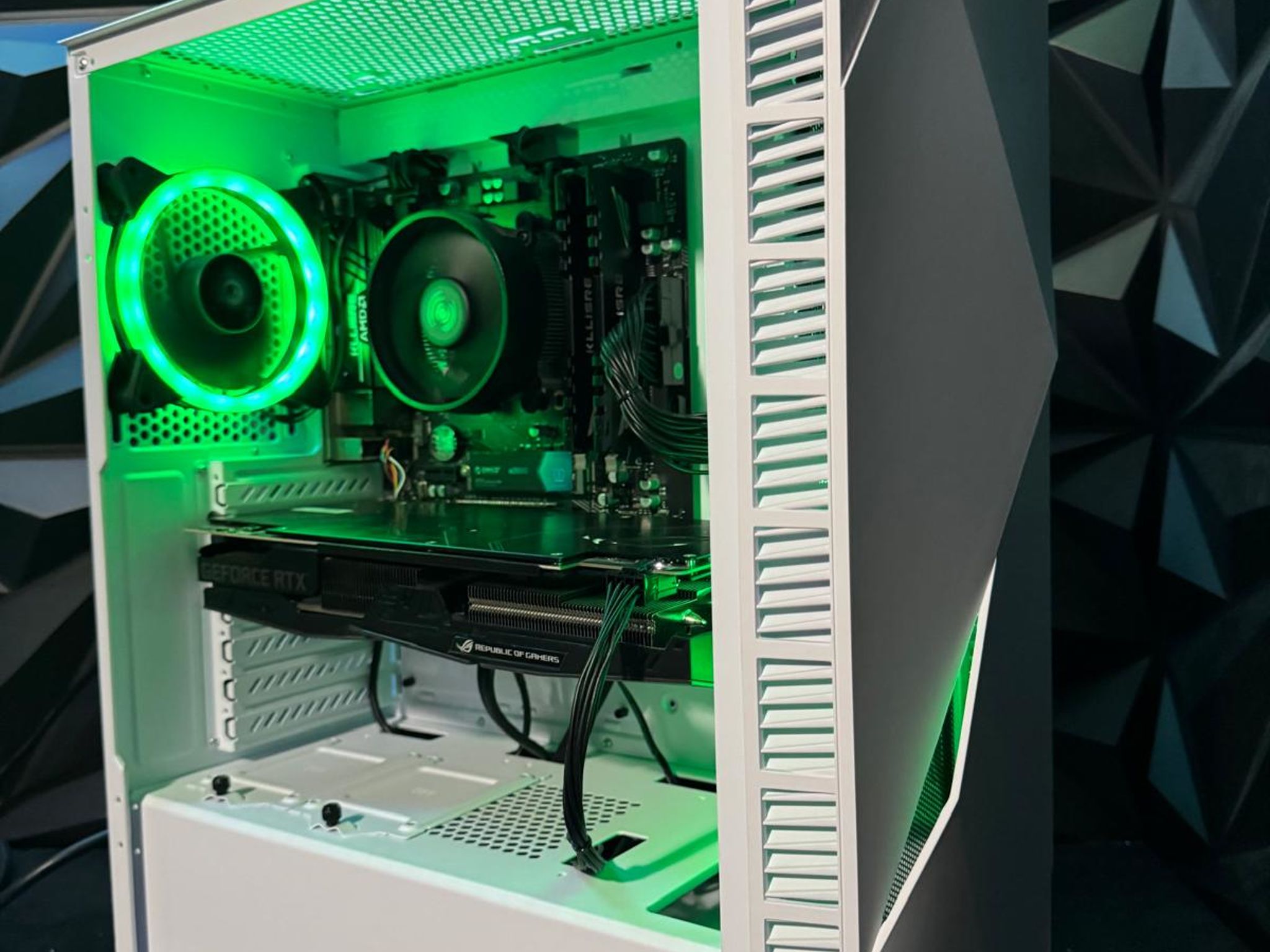 ❄️ Tusker 3660 RTX Iceberg❄️Ryzen 5 3600| RTX 2060| 16 GB DDR4|1 TB NVMe