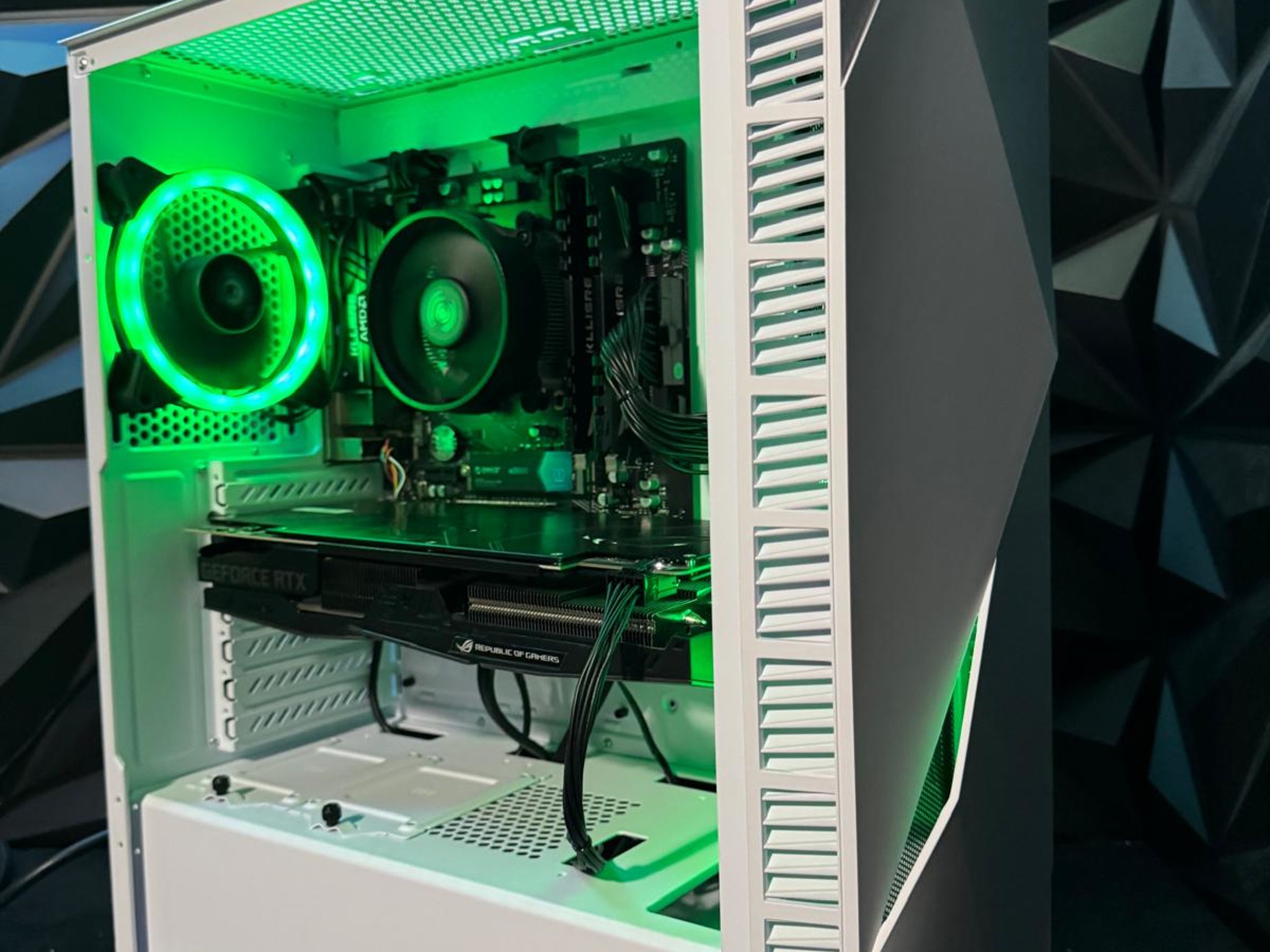 ❄️ Tusker 3660 RTX Iceberg❄️Ryzen 5 3600| RTX 2060| 16 GB DDR4|1 TB NVMe