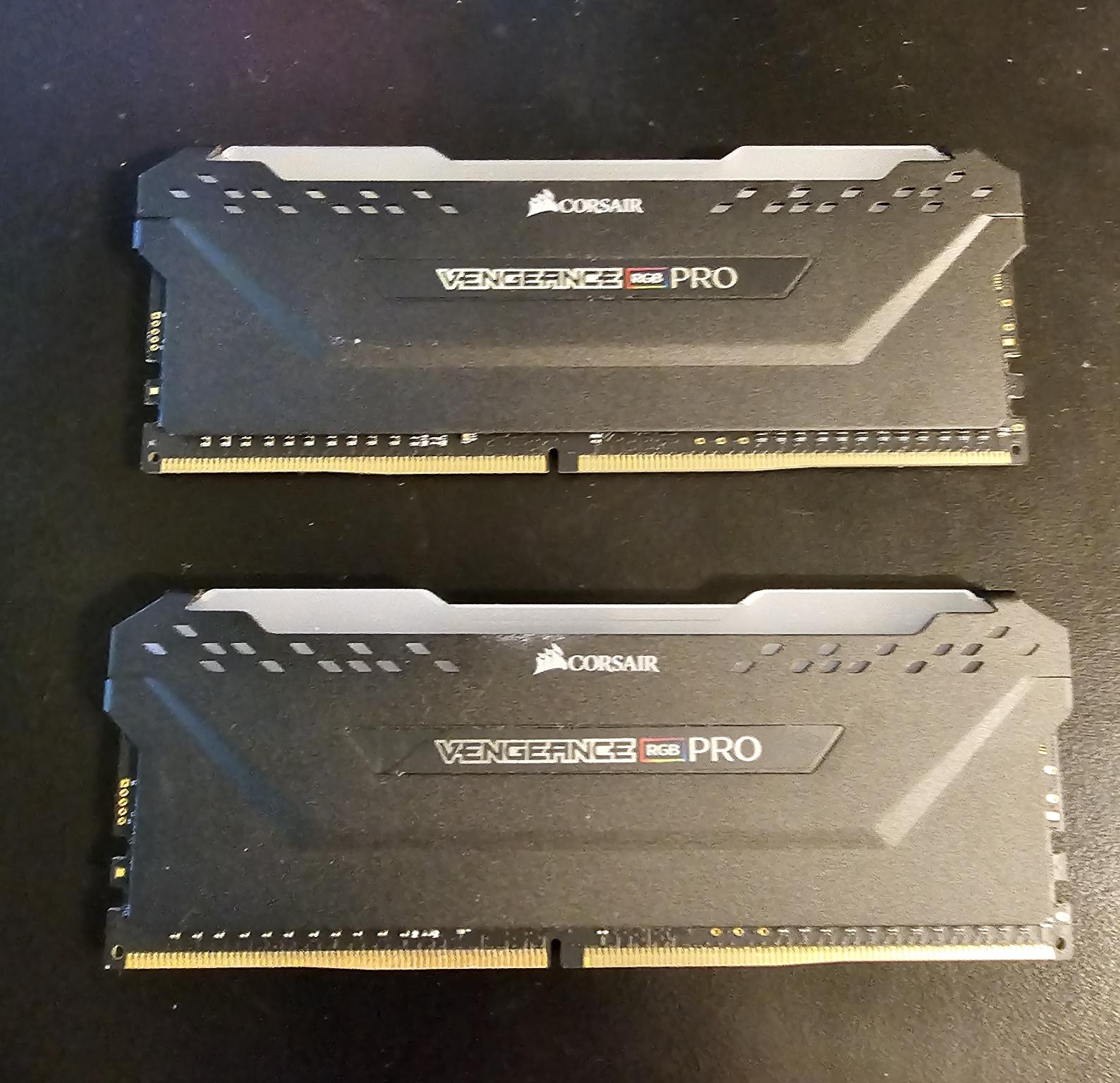Corsair Vengeance RGB Pro 16GB (2 X 8GB) 3000MHz DDR4
