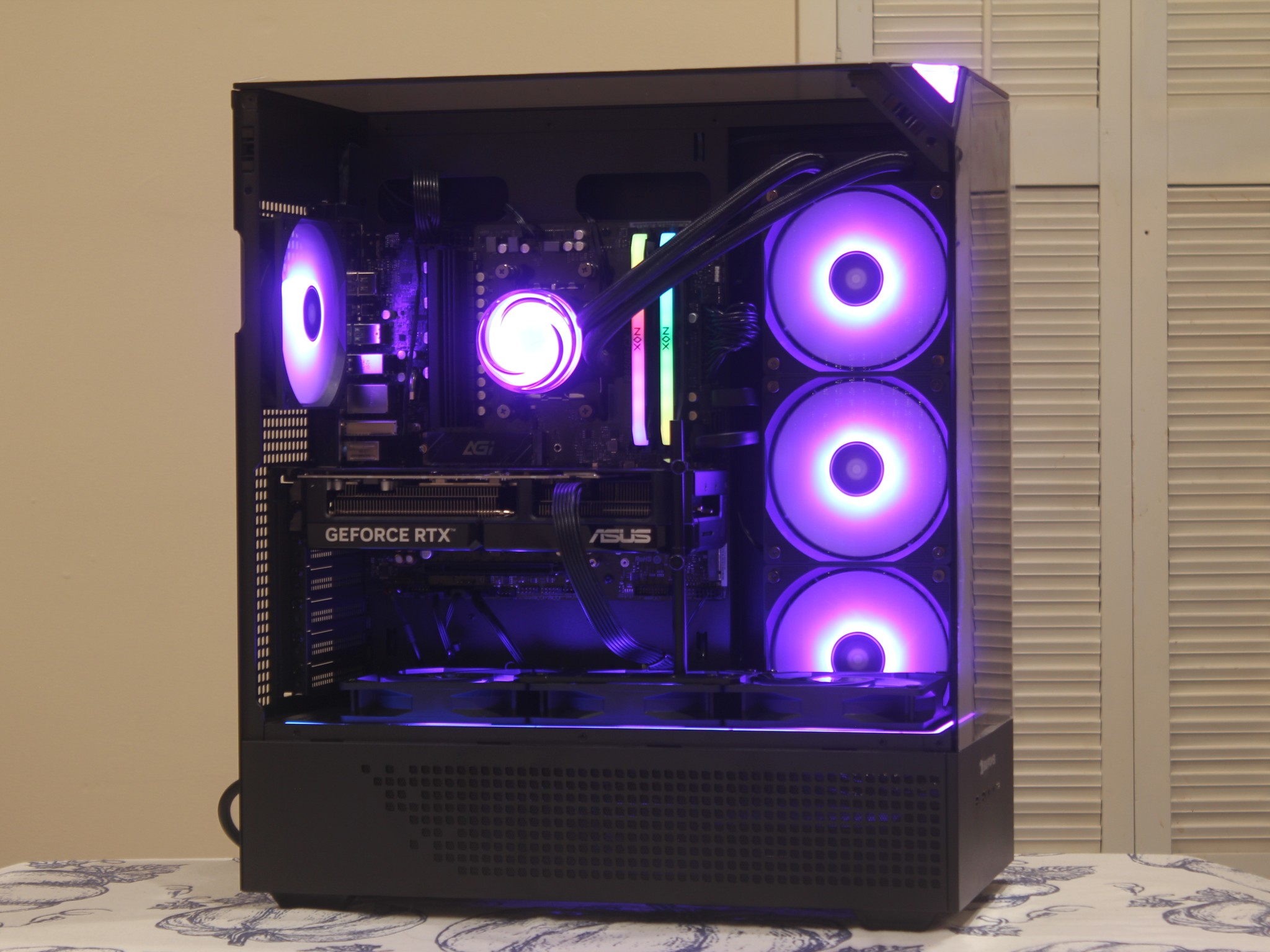 🚀Performance Gamer🚀 Ryzen 7 7700X | RTX 5070 12GB | 32GB DDR5 | 2TB nVME SSD | Black | RGB+Wifi