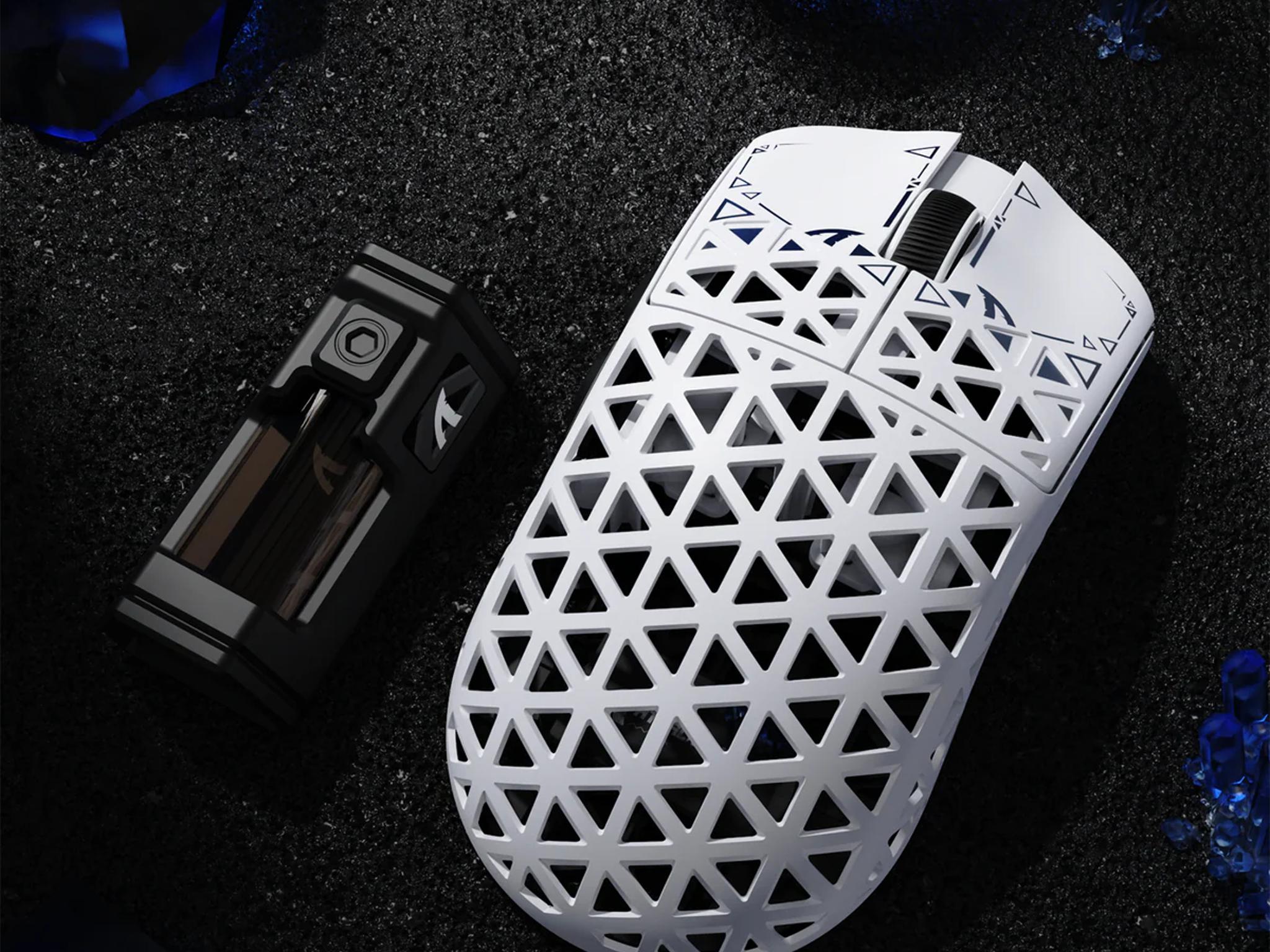 NEW White Attack Shark R5 Ultra 39g Carbon Fiber Gaming Mouse PAW3950MAX 8K Wireless 42K DPI