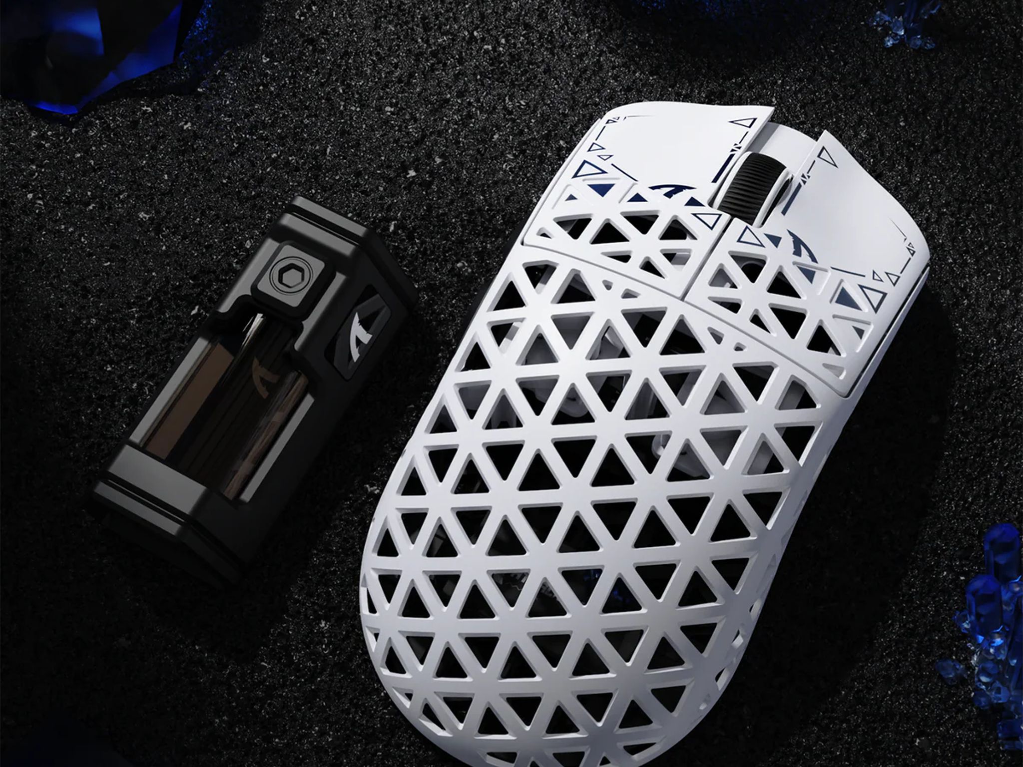 NEW White Attack Shark R5 Ultra 39g Carbon Fiber Gaming Mouse PAW3950MAX 8K Wireless 42K DPI