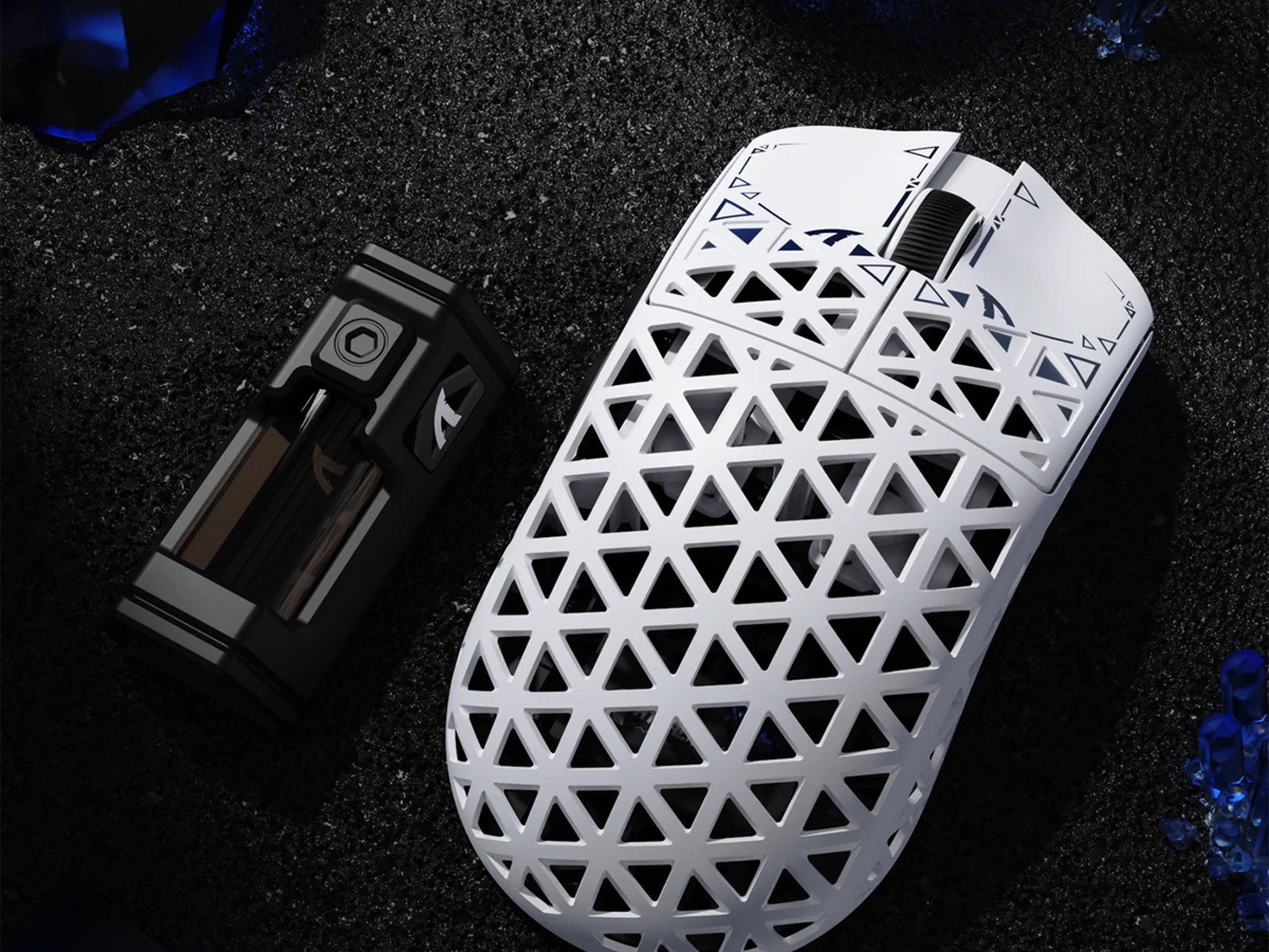 NEW White Attack Shark R5 Ultra 39g Carbon Fiber Gaming Mouse PAW3950MAX 8K Wireless 42K DPI