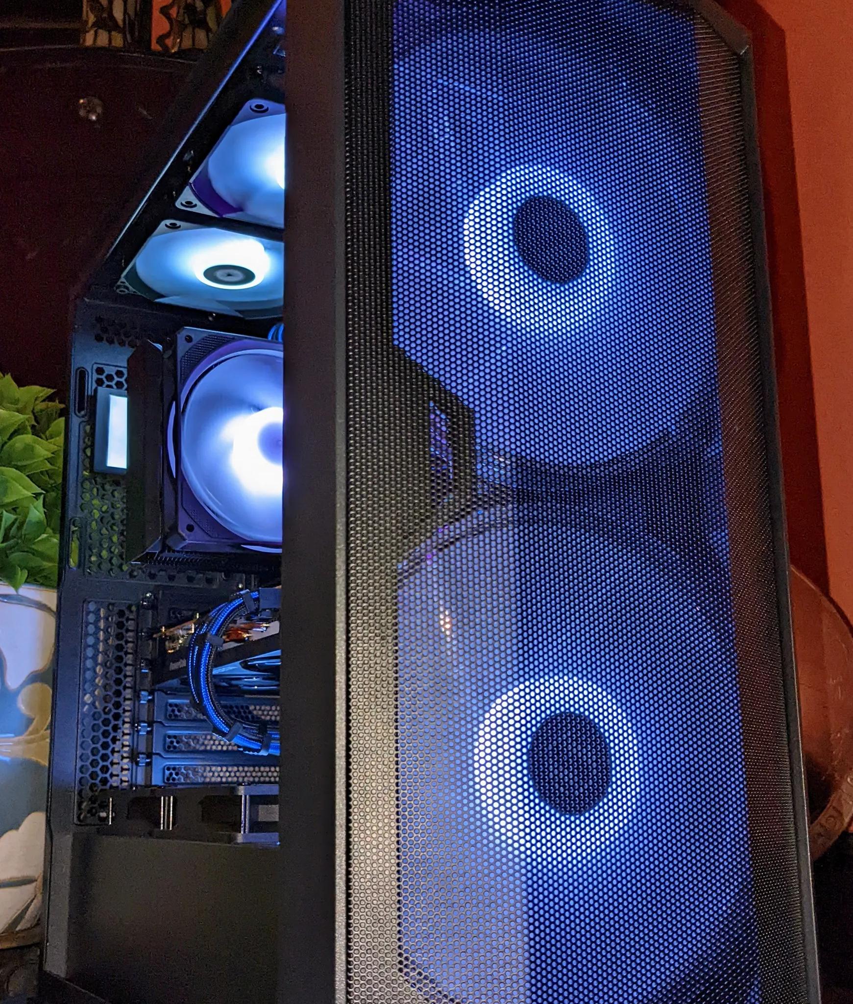 🔵🥷Blue/ShiNobi | RX6700XT 12GB| Ryzen 5 @4.2GHz|16GB Vengeace DDR4 (ARGB)| 1TB NVMe SSD| Windows 11