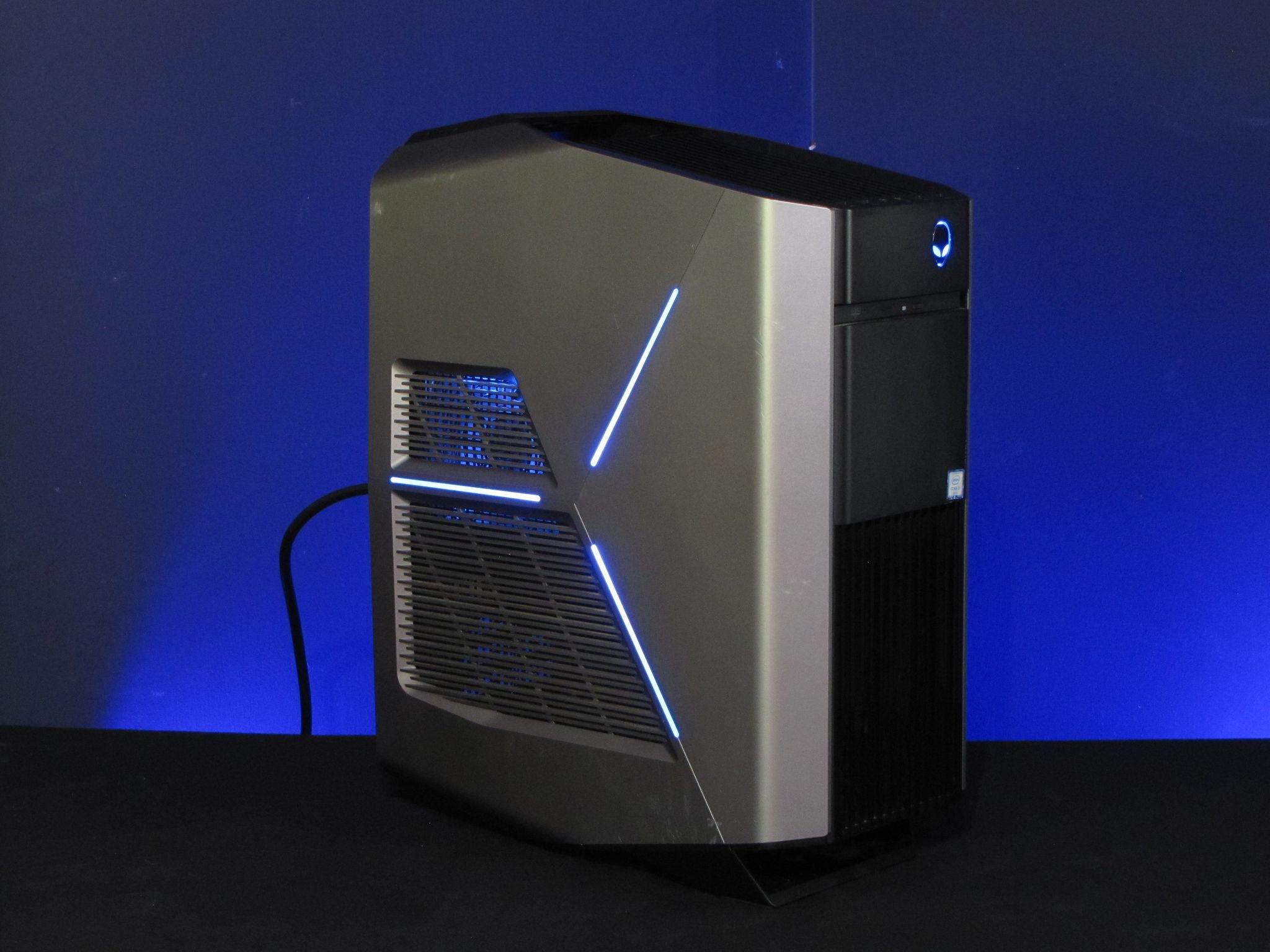 Alienware Aurora R5 desktop, i7-6700K, GTX 1080 8gb, 24GB DDR4, 500GB SSD