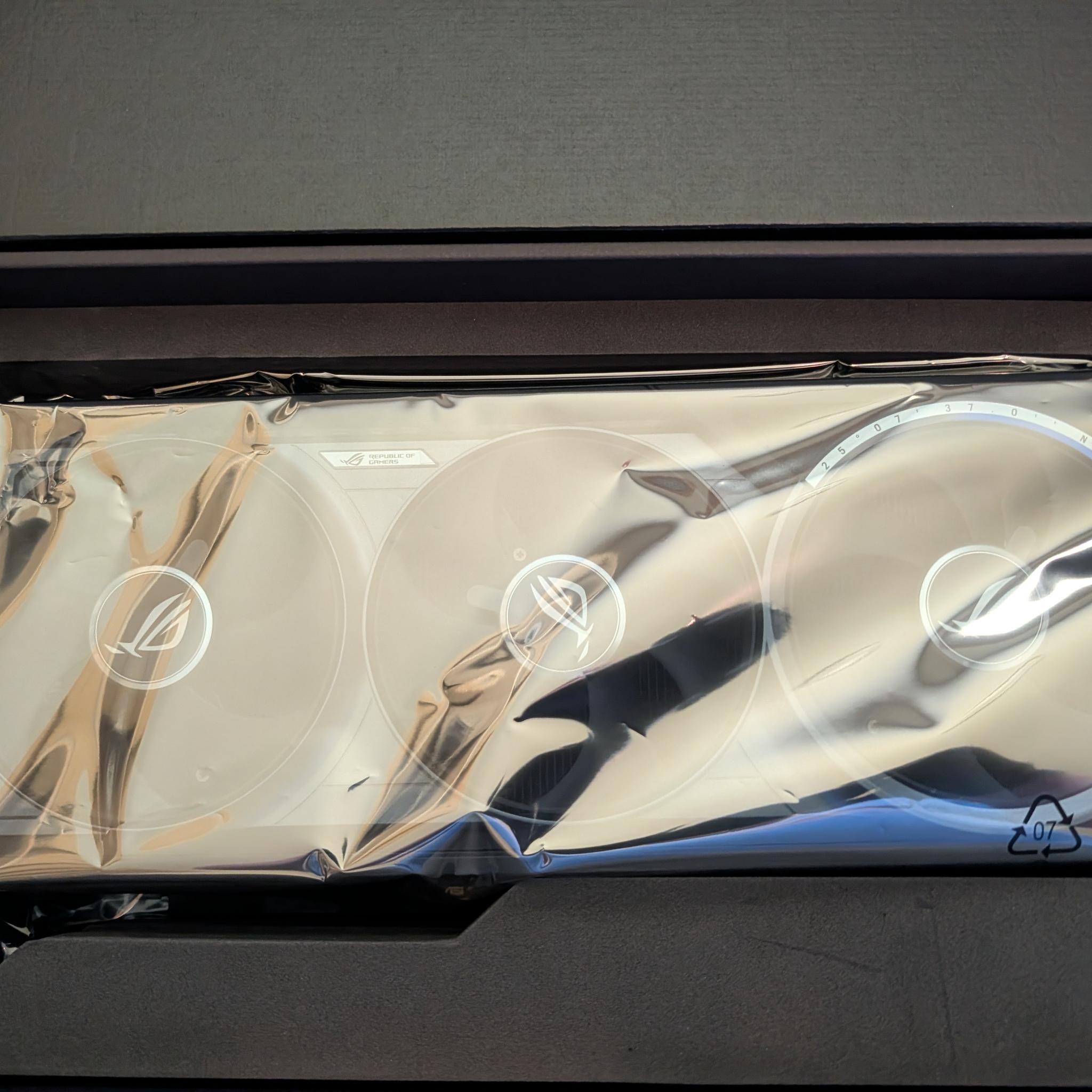 ASUS ROG Astral RTX 5090 OC Edition 32GB GDDR7 - LIKE NEW PRESTINE CONDITION