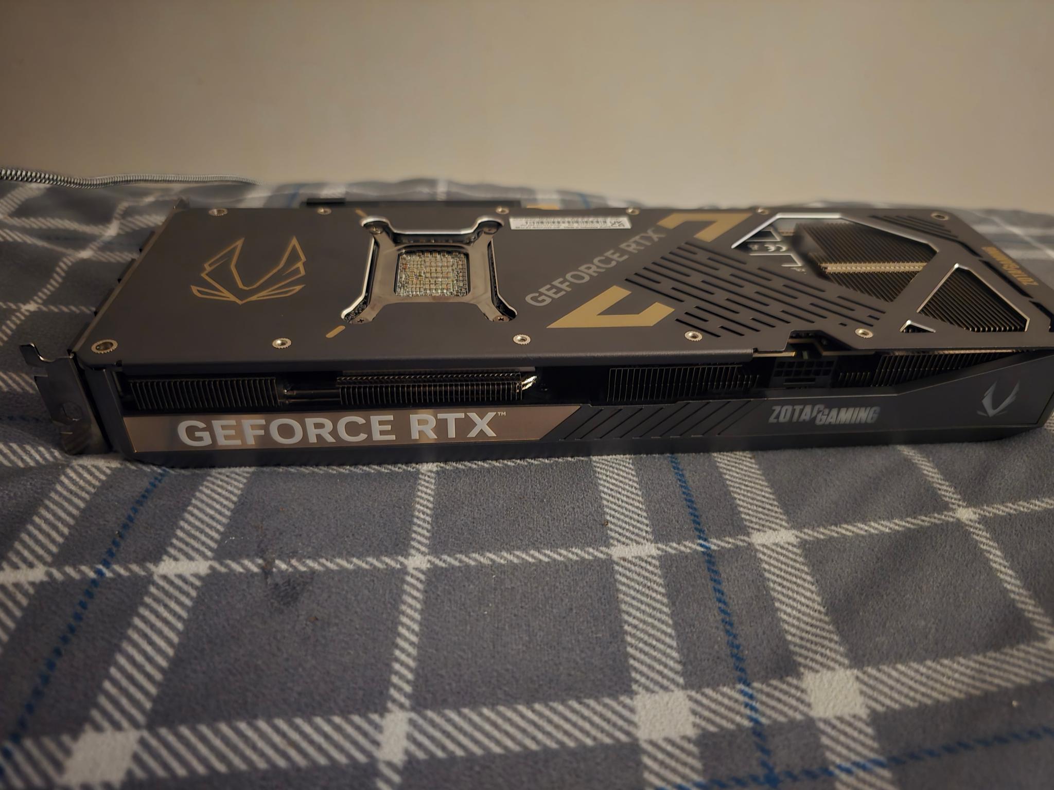 ZOTAC GAMING GeForce RTX 5070 Ti SOLID OC
