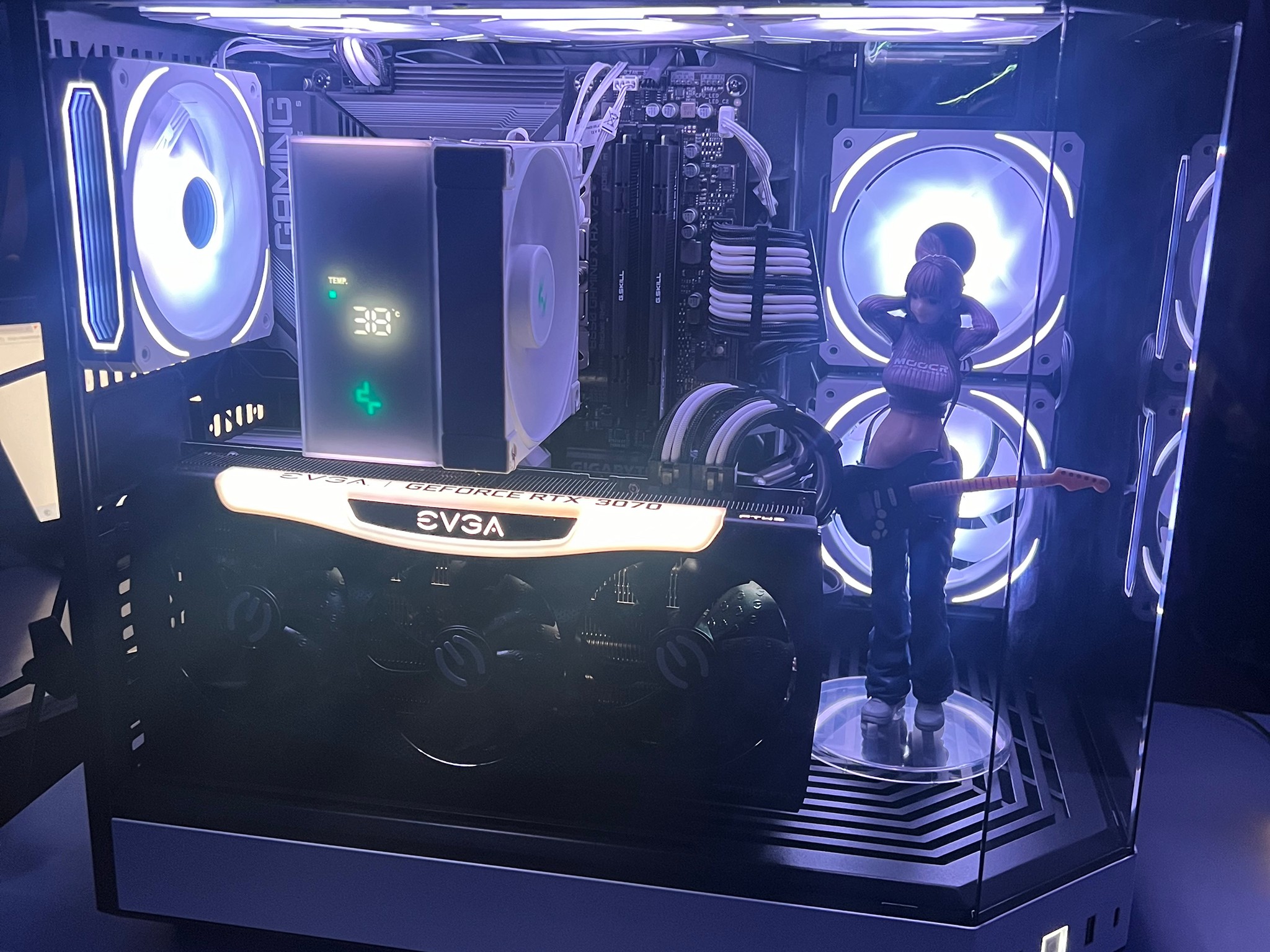 Hyte Y60 ❄️ Gaming PC | Ryzen 7 7800X3D | RTX 3070 | 32GB RAM | 1TB SSD/2TB HDD | Windows 11 Pro