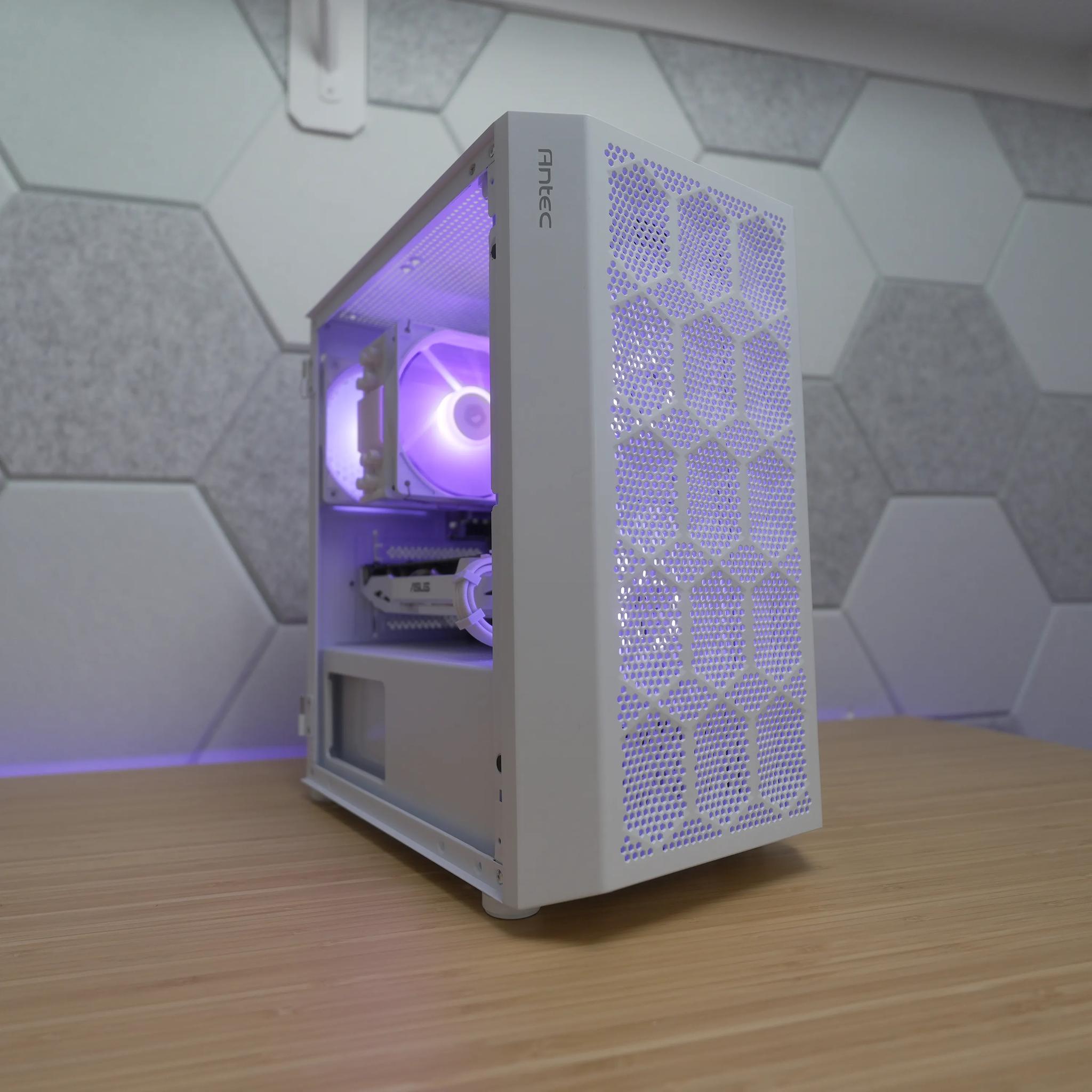 White Gaming PC (Ryzen 7 + Gtx 1070