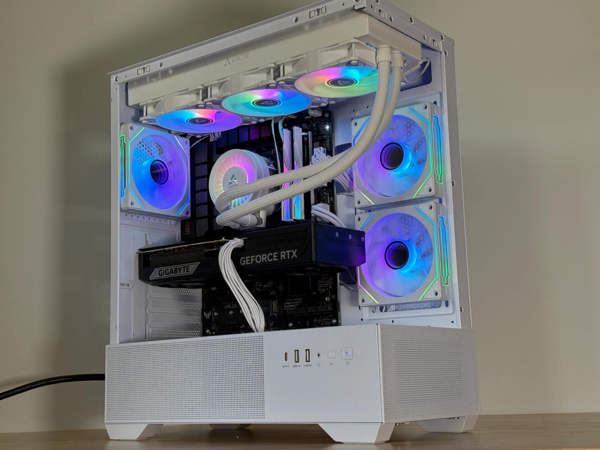 RTX 5070TI ryzen 7 7700x Gaming PC