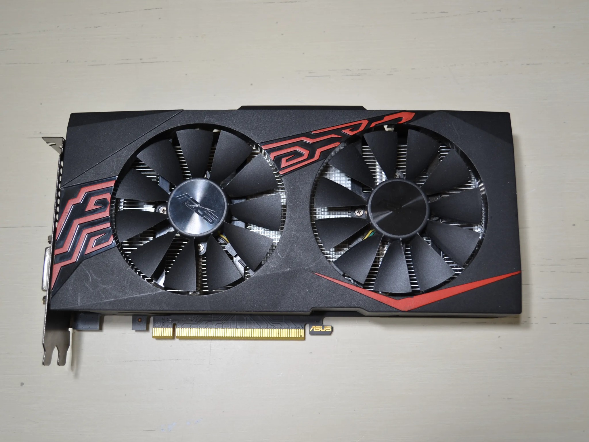 Asus NVIDIA GTX 1060 6gb GDDR5