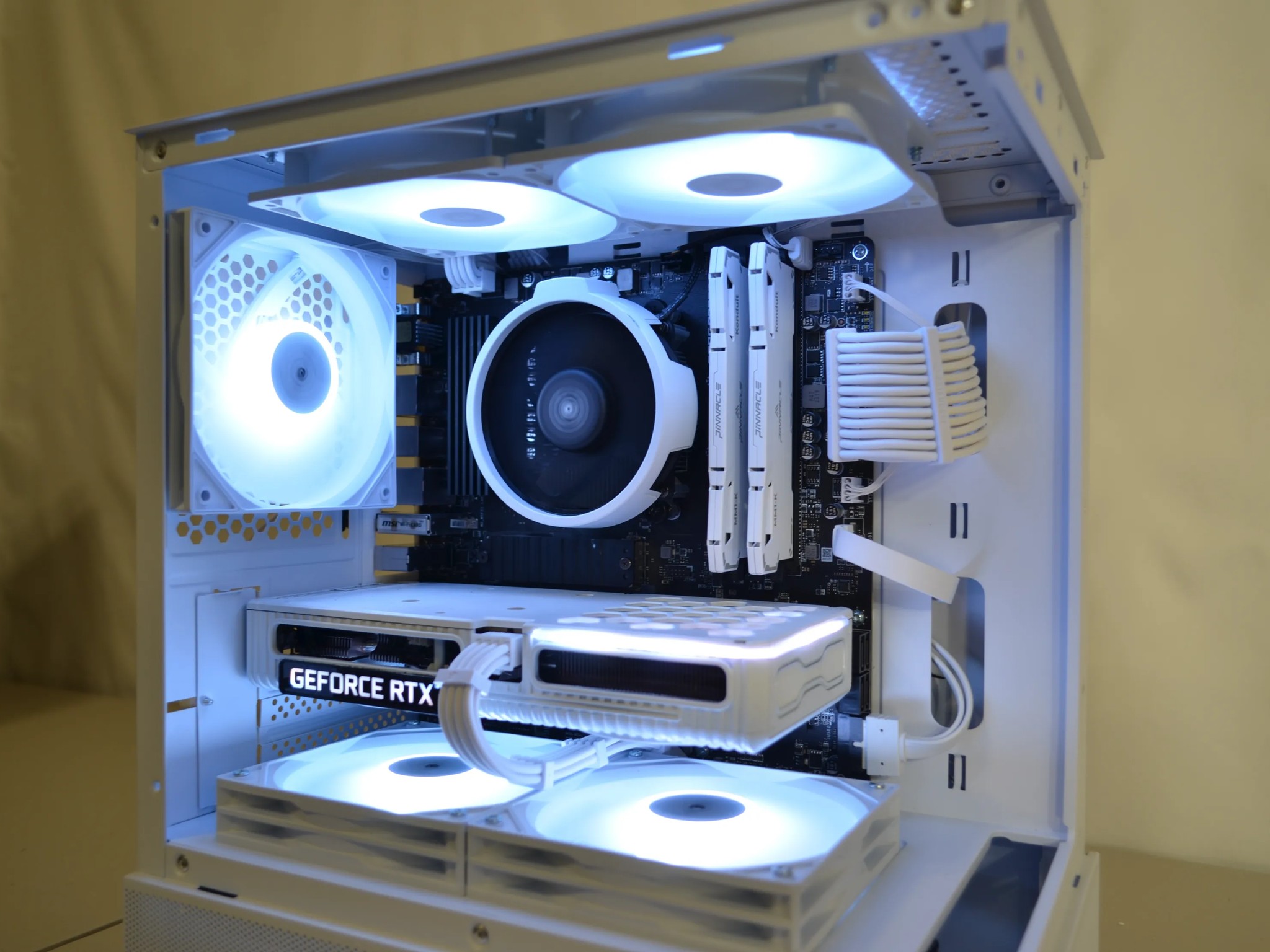 ⚪White Out V4⚪ - RTX 3060ti | Ryzen 7 3700X | 1tb NVMe | Windows 11 FULLY Activated