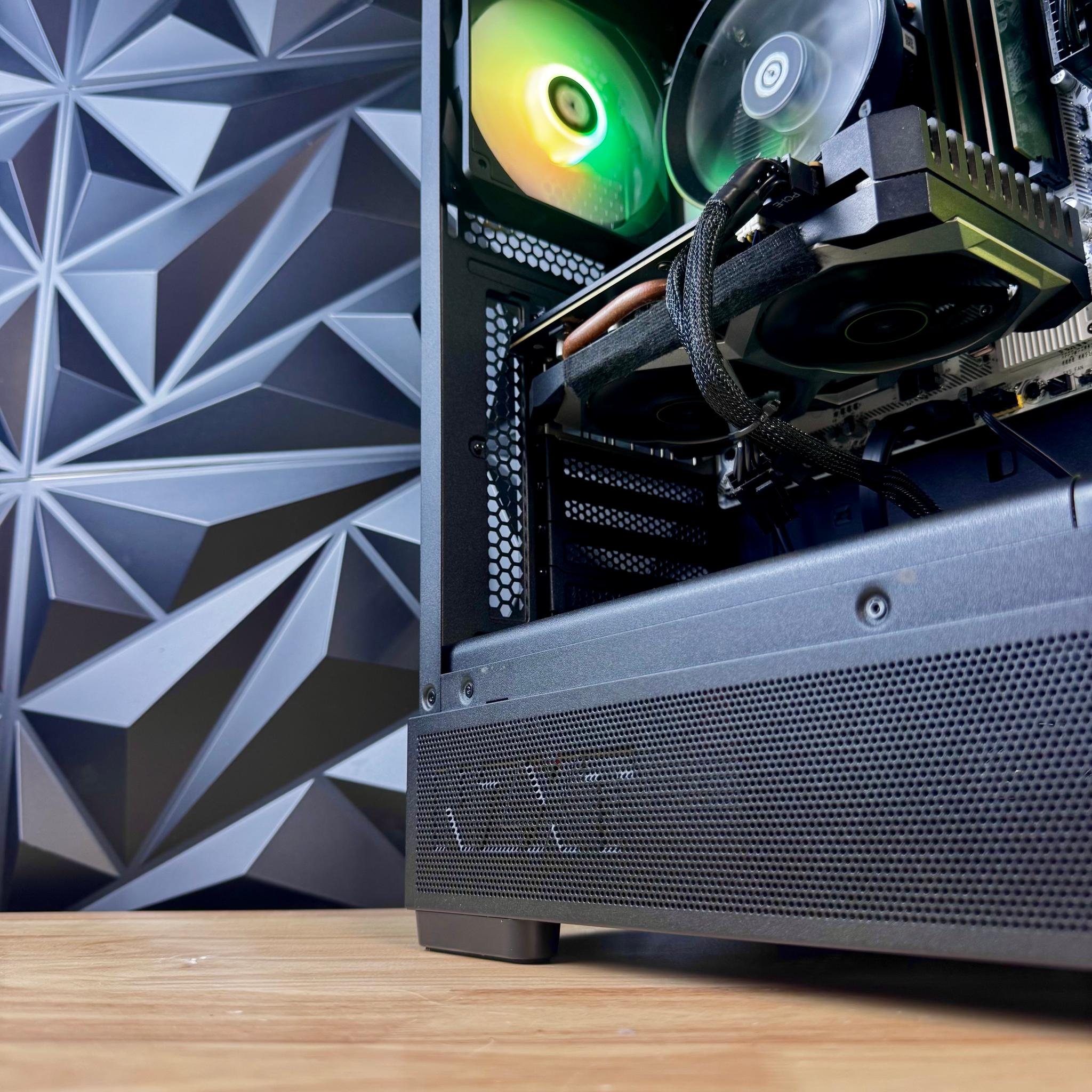 RX 5700 XT 8GB | Intel core i7 4.2GHZ | 32GB RAM | 1TB SSD | Wi-Fi/BT | Win 11 Custom NZXT Gaming PC