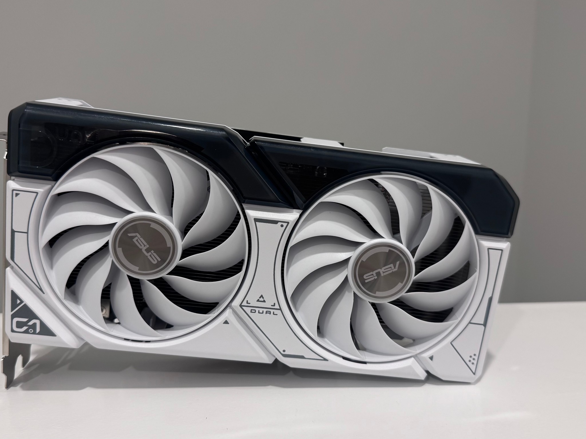 ASUS Dual-RTX4060-O8G-WHITE