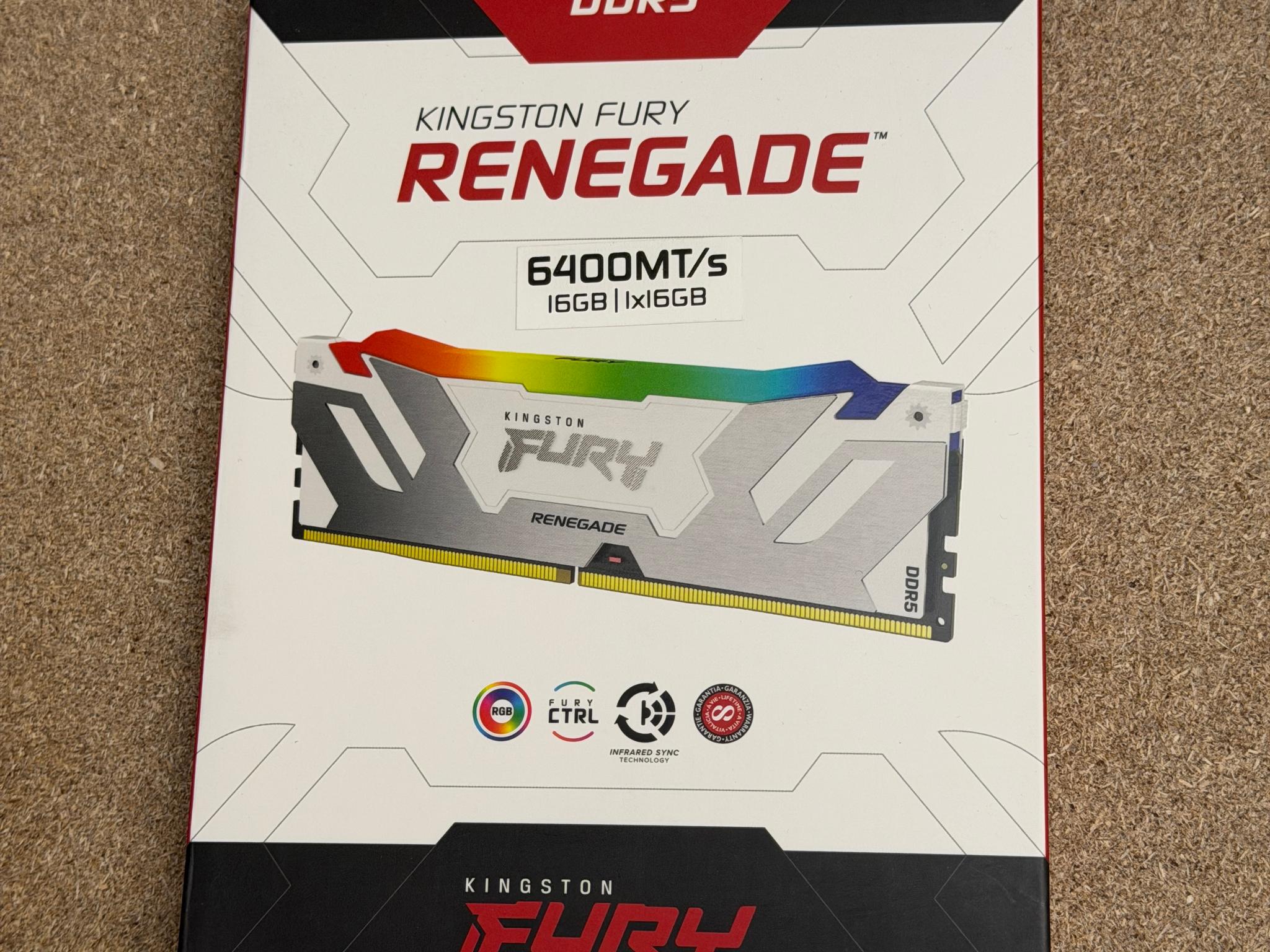 DDR5 RAM - White RGB - Kingston Fury Renegade