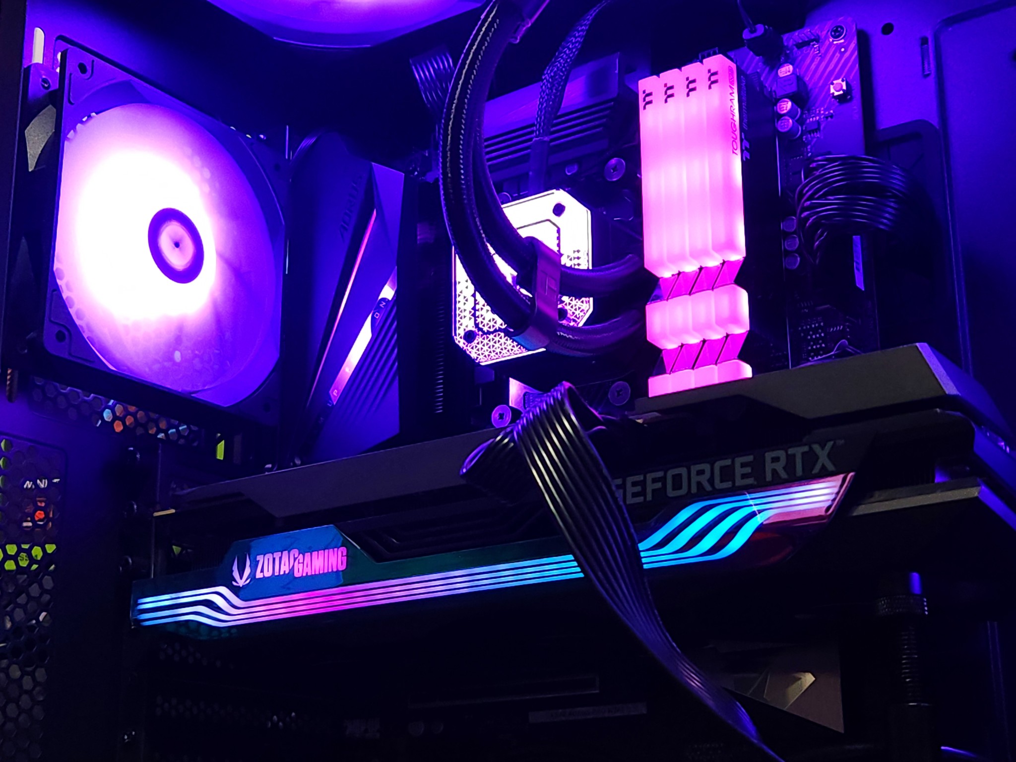 🌊 RTX 3080 TI 12 GB | Ryzen 7 5800X | 32GB DDR4 4000MTs | 2 TB NVME | WIFI + BT | AIO