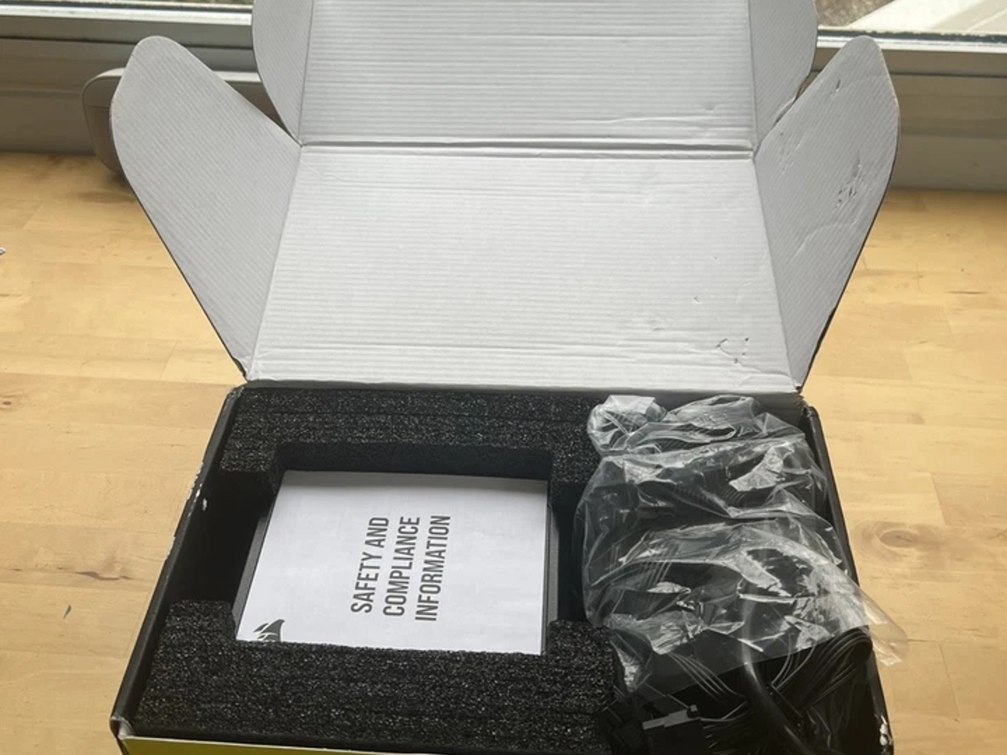 Corsair RM850e (2023) Fully Modular Low-Noise Power Supply - 80 plus gold efficiency