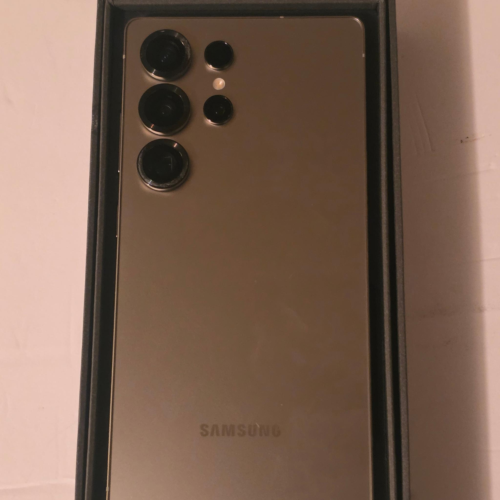SAMSUNG Galaxy S25 Ultra, Factory Unlocked- Titanium Grey