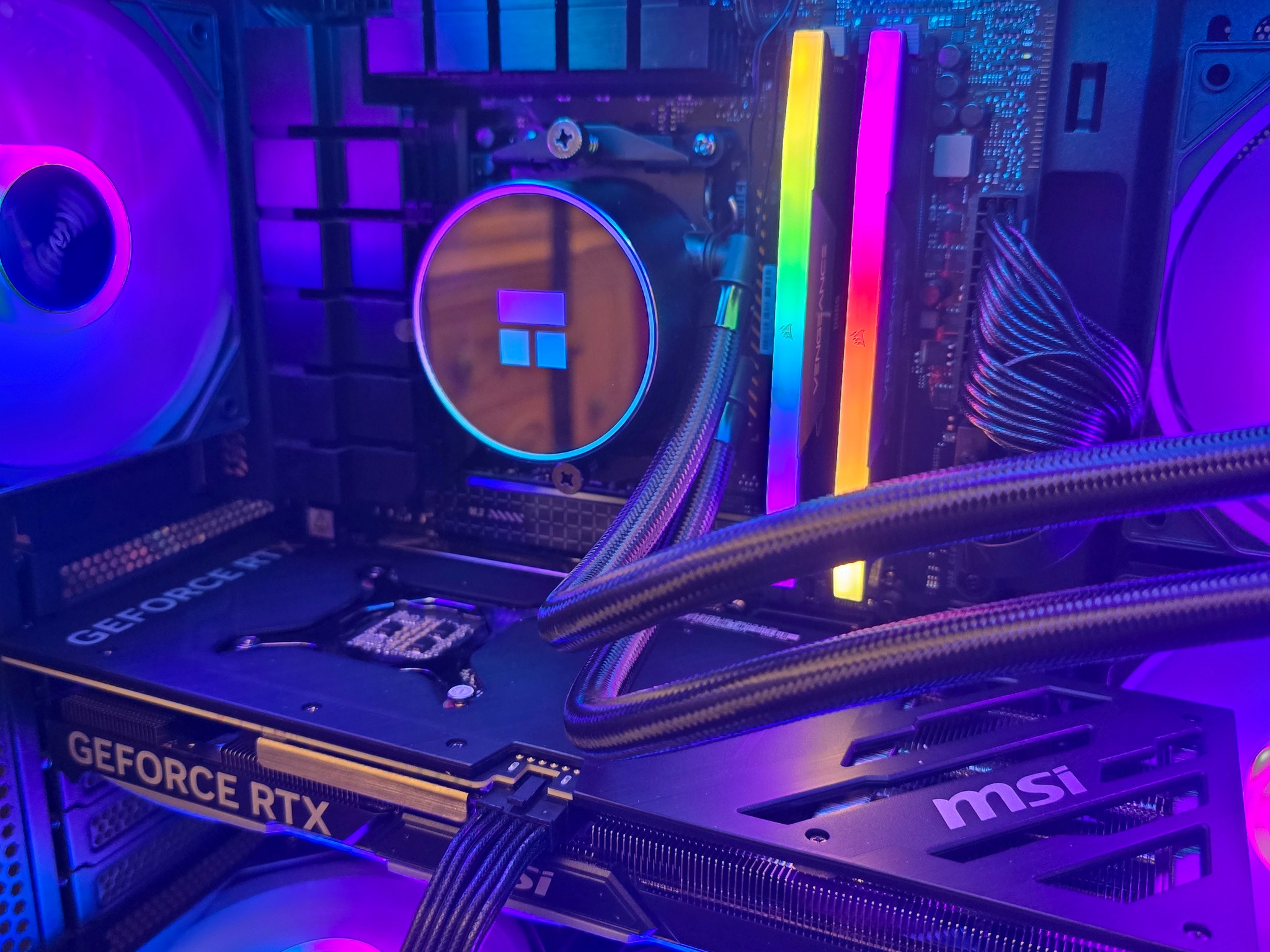 🚀 HIGH END CUSTOM AM5 PC | RTX 4070 SUPER 12GB | RYZEN 7 7700X | 2TB SSD | 32GB DDR5 6000MHZ 🚀