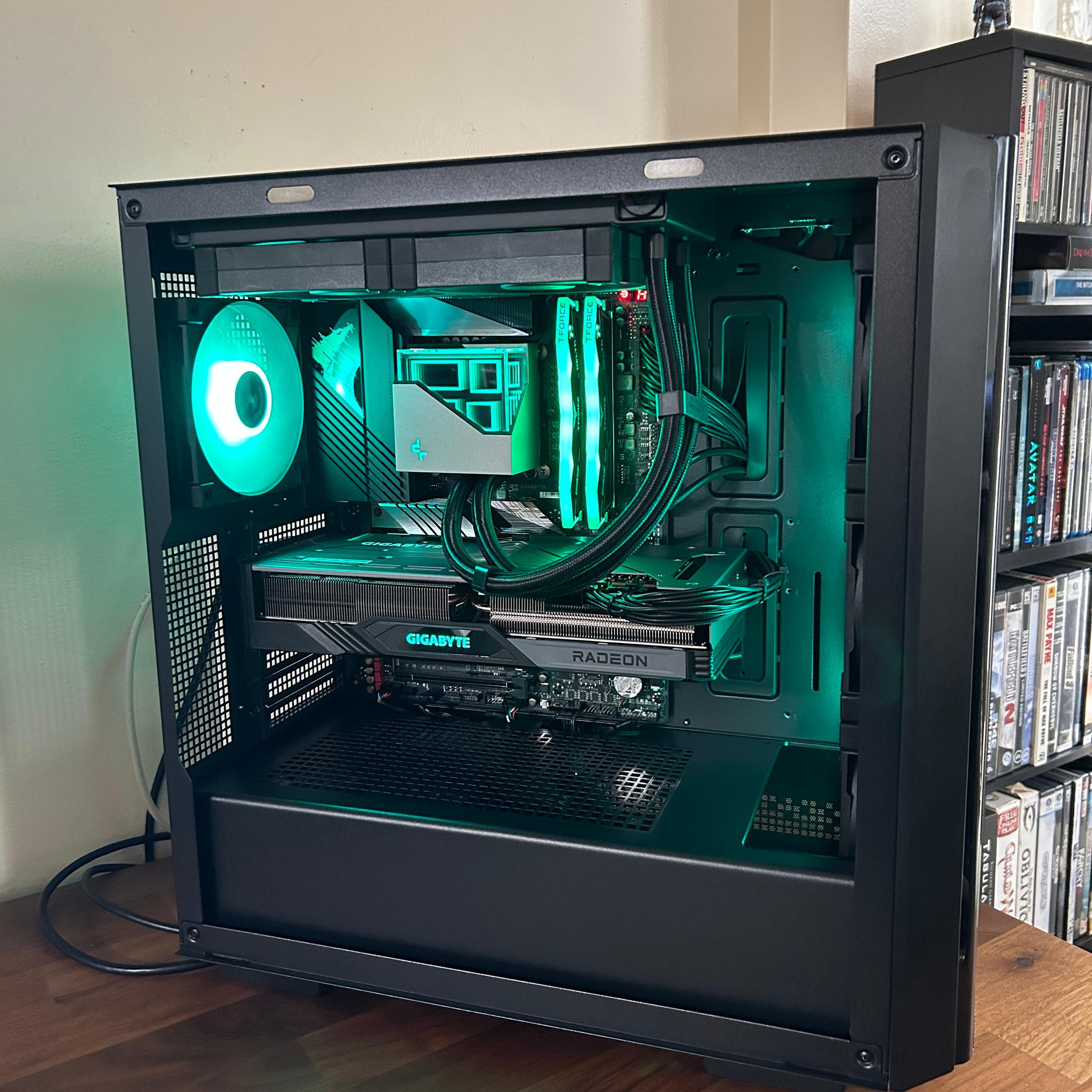 RX 7800XT 16GB | Intel i7 12700KF | 32GB DDR5 | The Digital Hero V2