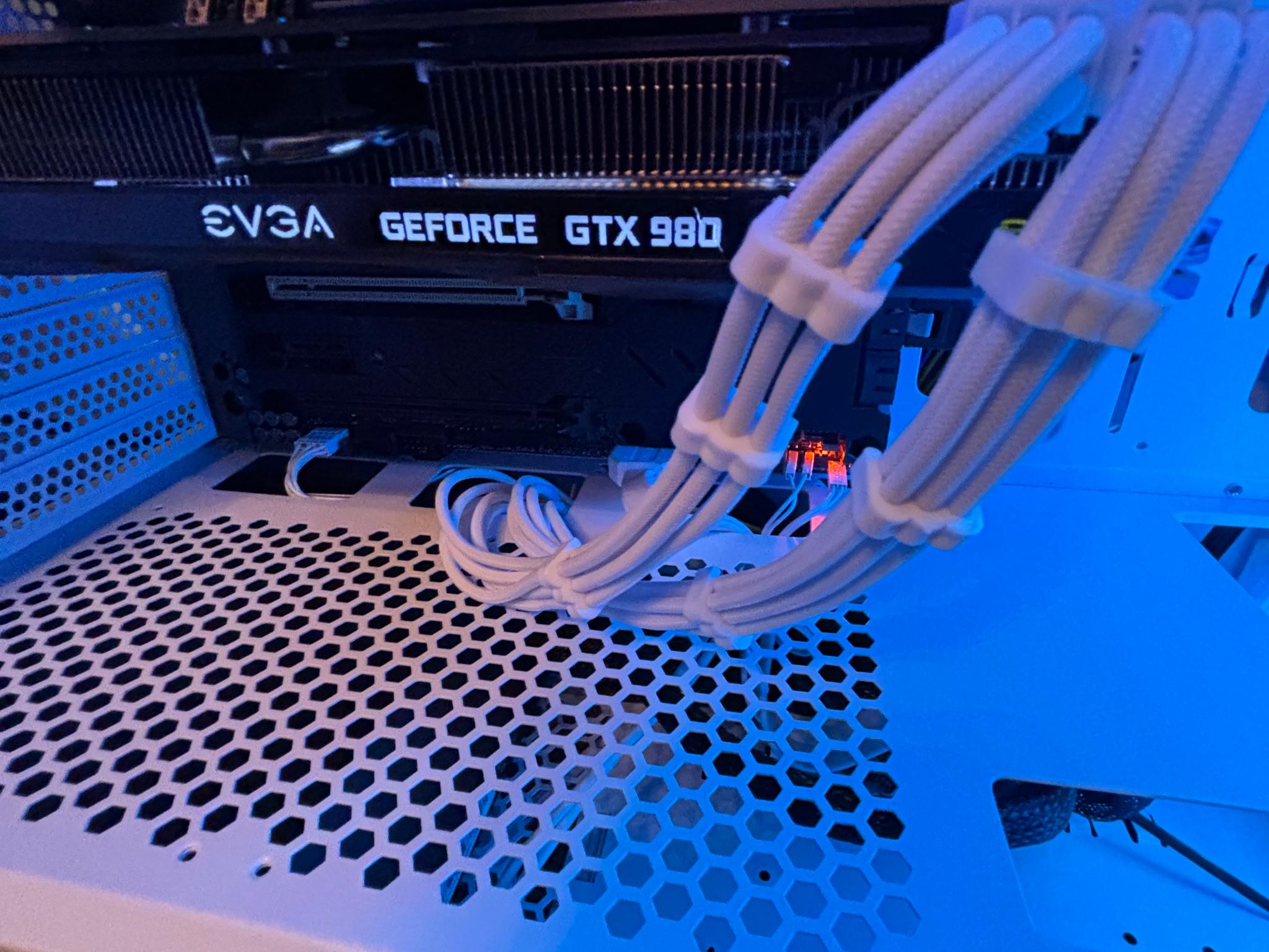 🤍 White Gaming PC | i7 + GTX 980 | 16GB RAM | 1TB SSD+512gb NVME | WIFI🤍