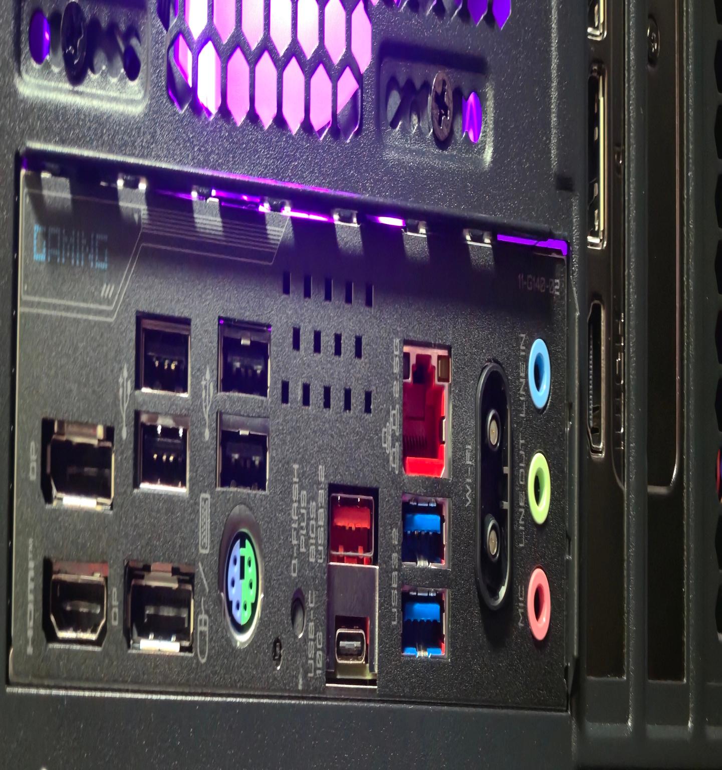 RTX 5070 Ti - 9850X3D - 32GB DDR5 6400 CL32 - 2TB Crucial NVMe