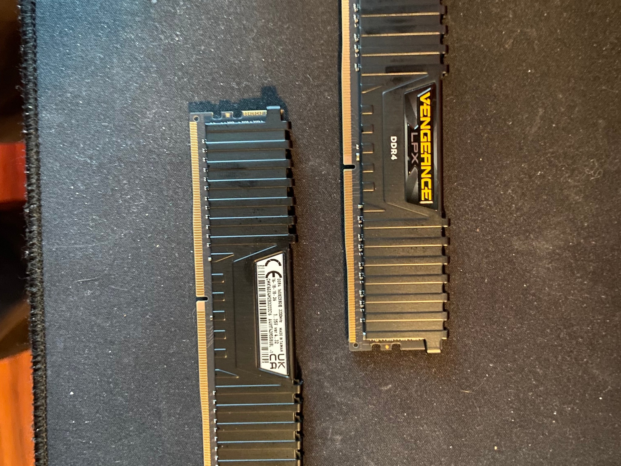 Corsair Vengeance LPX DDR4-3200 DIMM 16GB (2x8GB) RAM 288-Pin