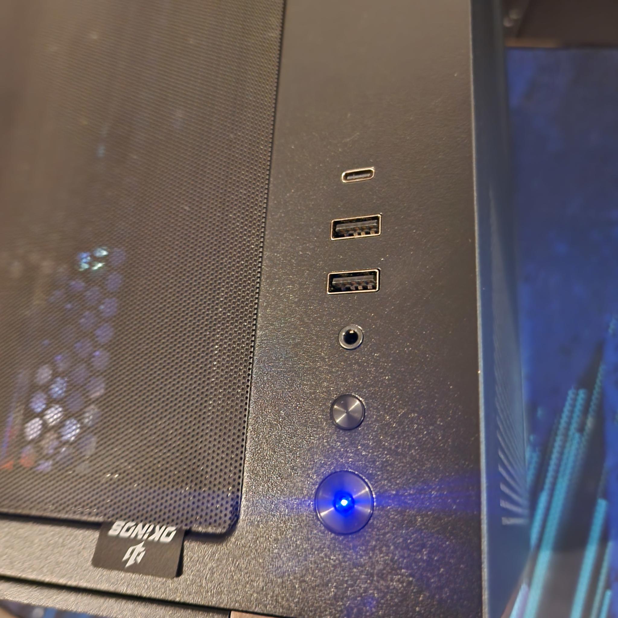 Nvidia RTX 5070 / Ryzen 7 9700X / 32GB DDR5 RAM / 1TB NVMe SSD
