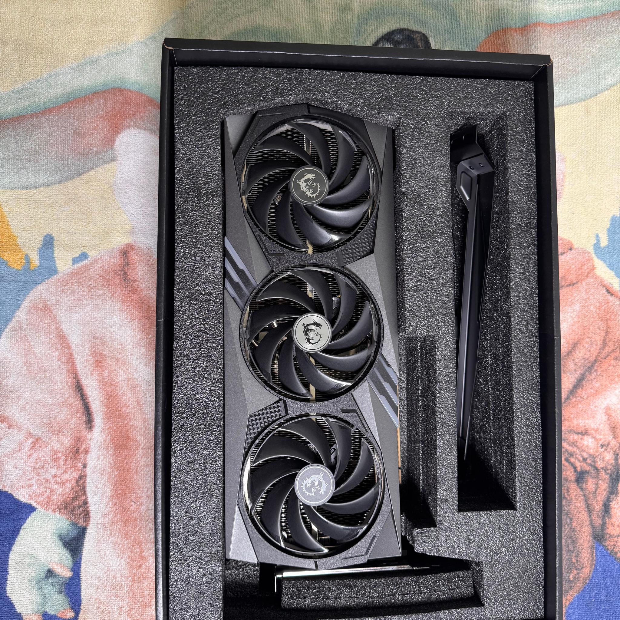 MSI GeForce RTX 4080 GAMING TRIO
