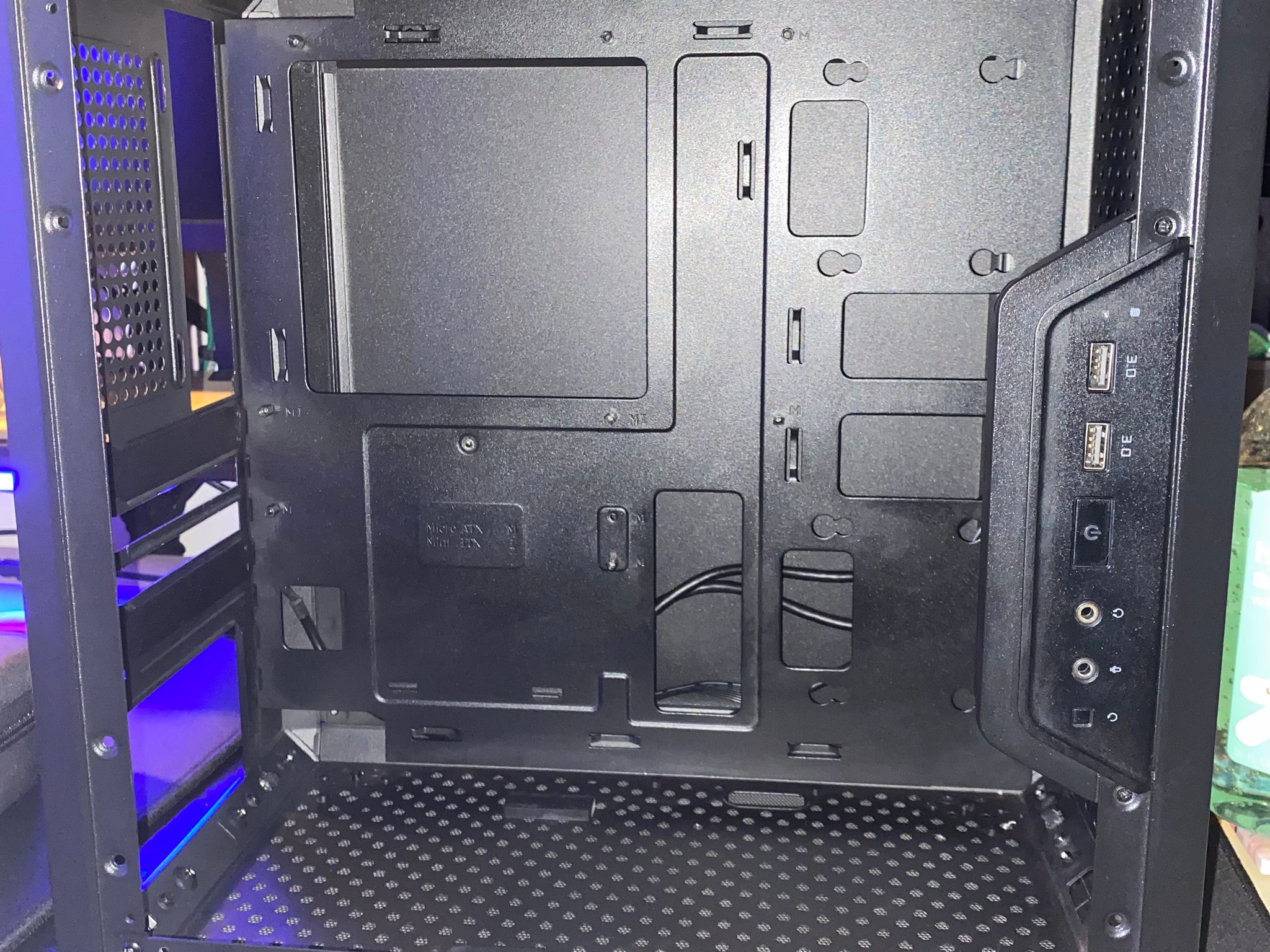 Cooler Master MasterBox Q300L M-ATX PC Case // comes with all case screws and phanteks rgb strip